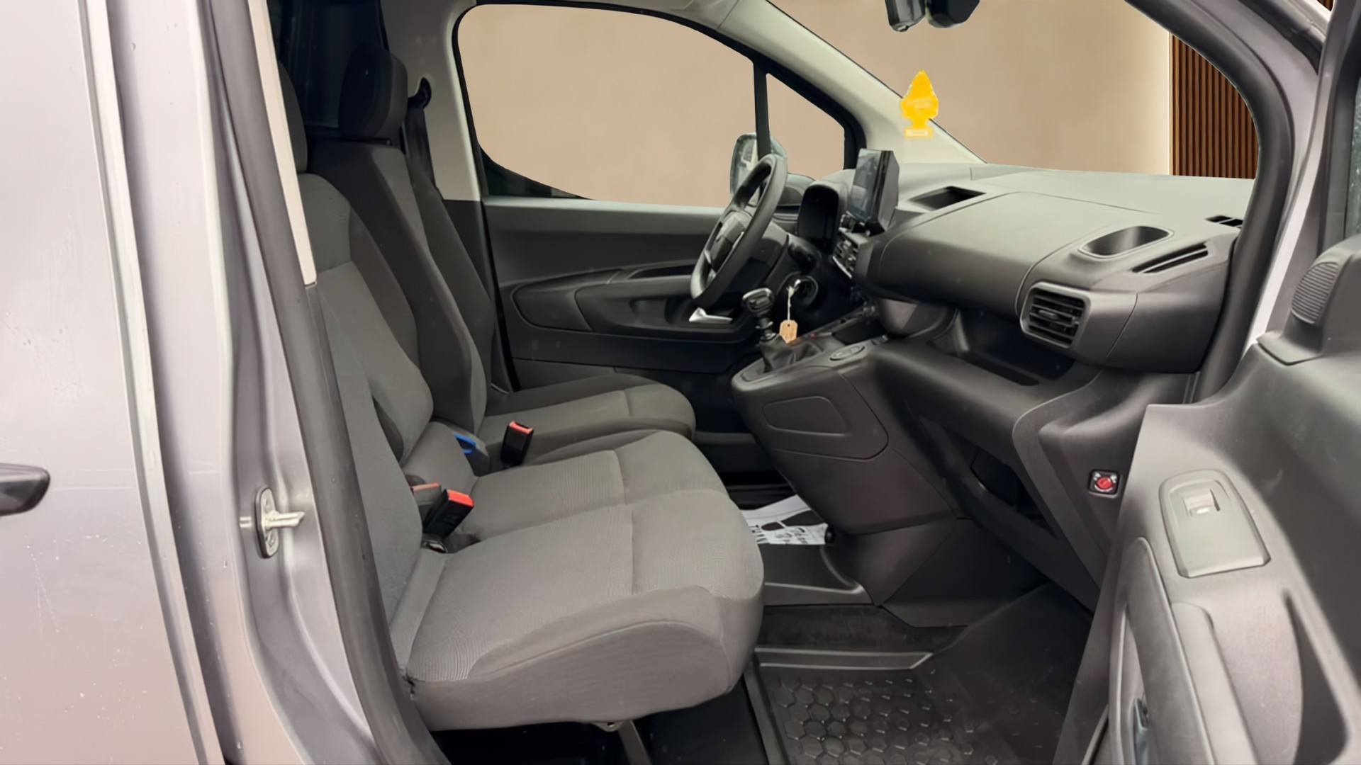 CITROEN Berlingo Van M 1.5 Blue HDi 100 s/s Swiss Edition-image-11