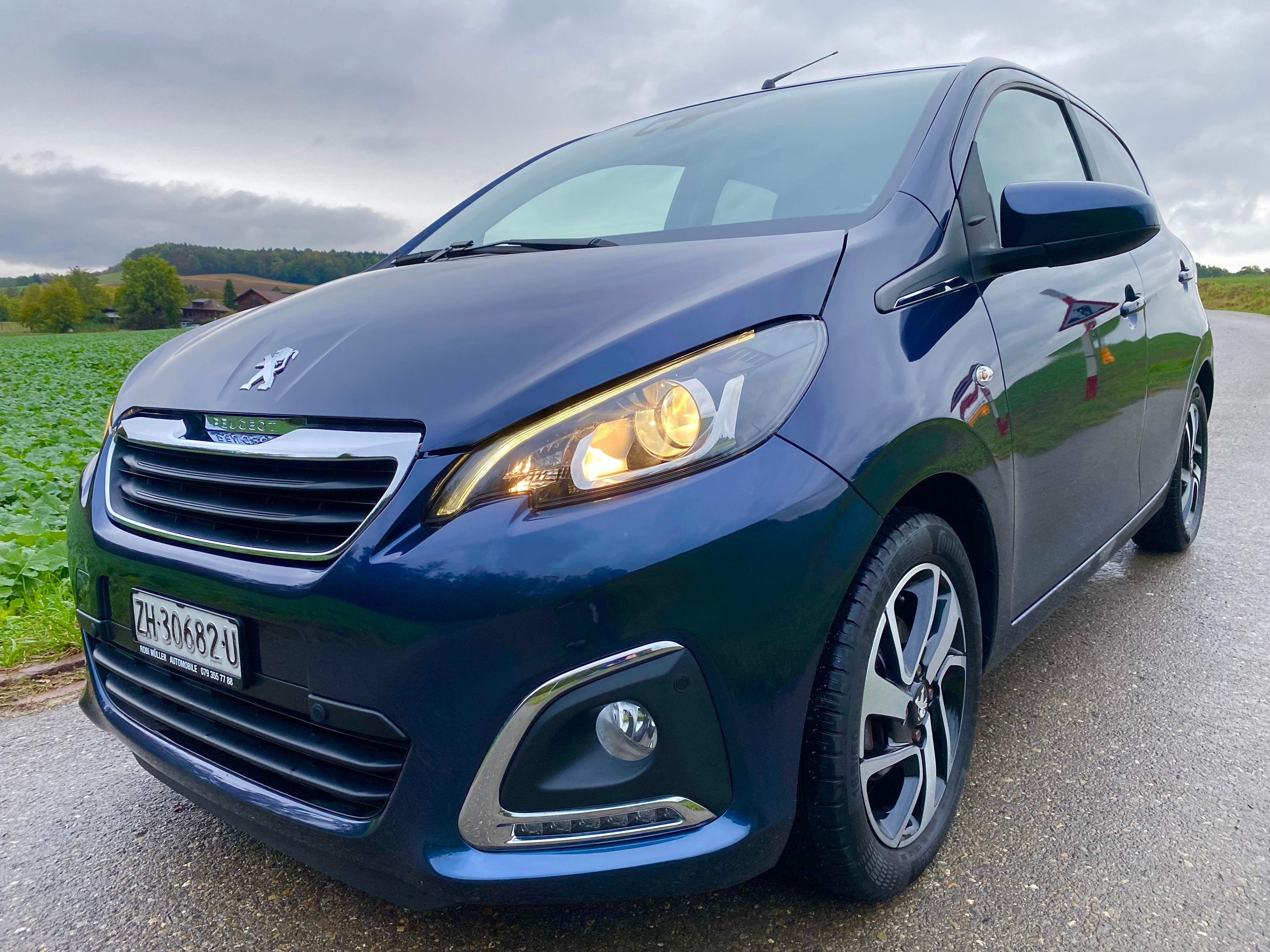 Car photo