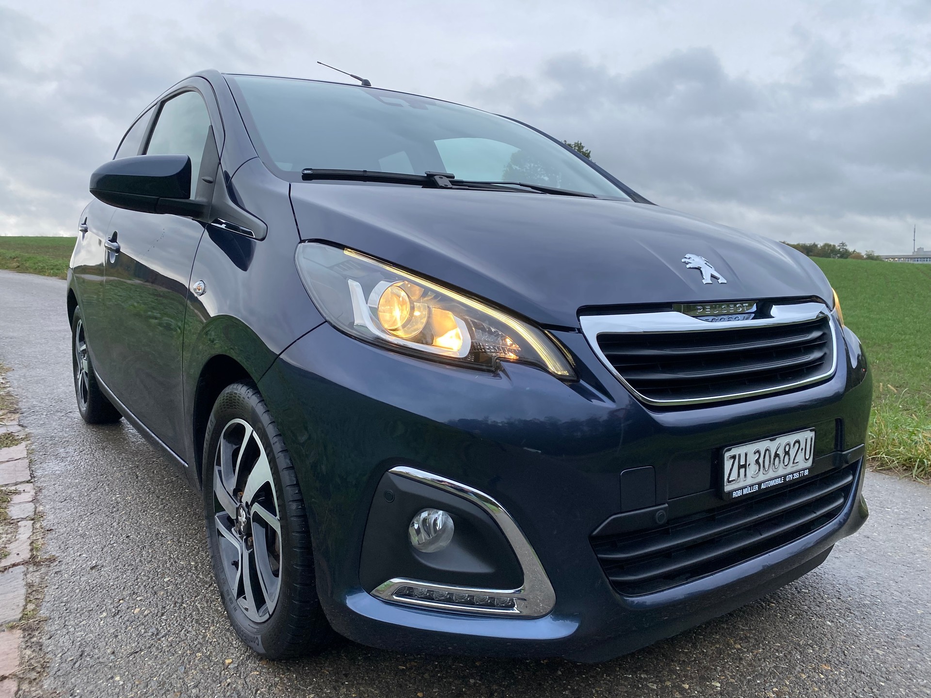 PEUGEOT 108 1.2 VTi Active Top-image-6