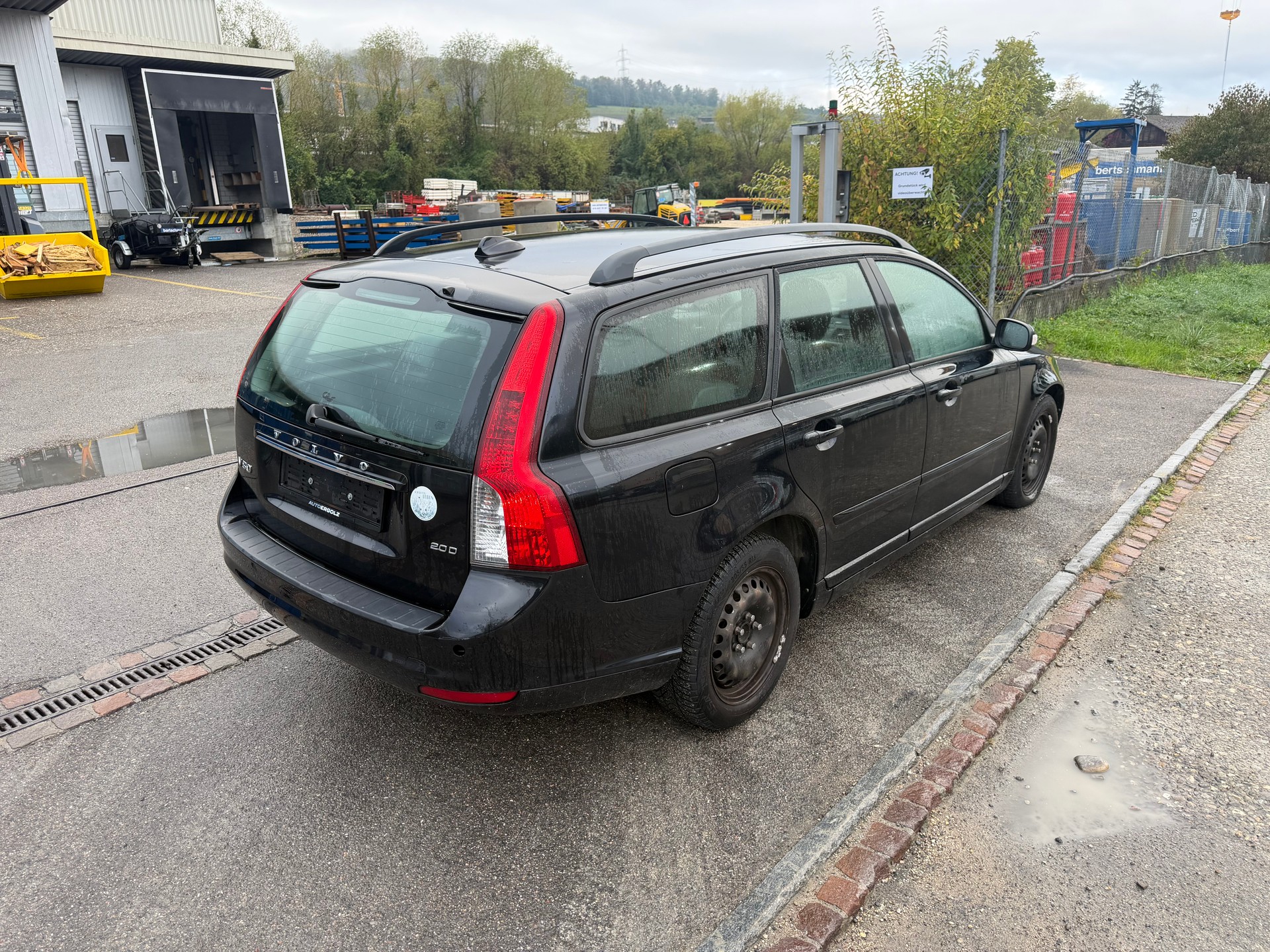 VOLVO V50 2.0D Powershift-image-2