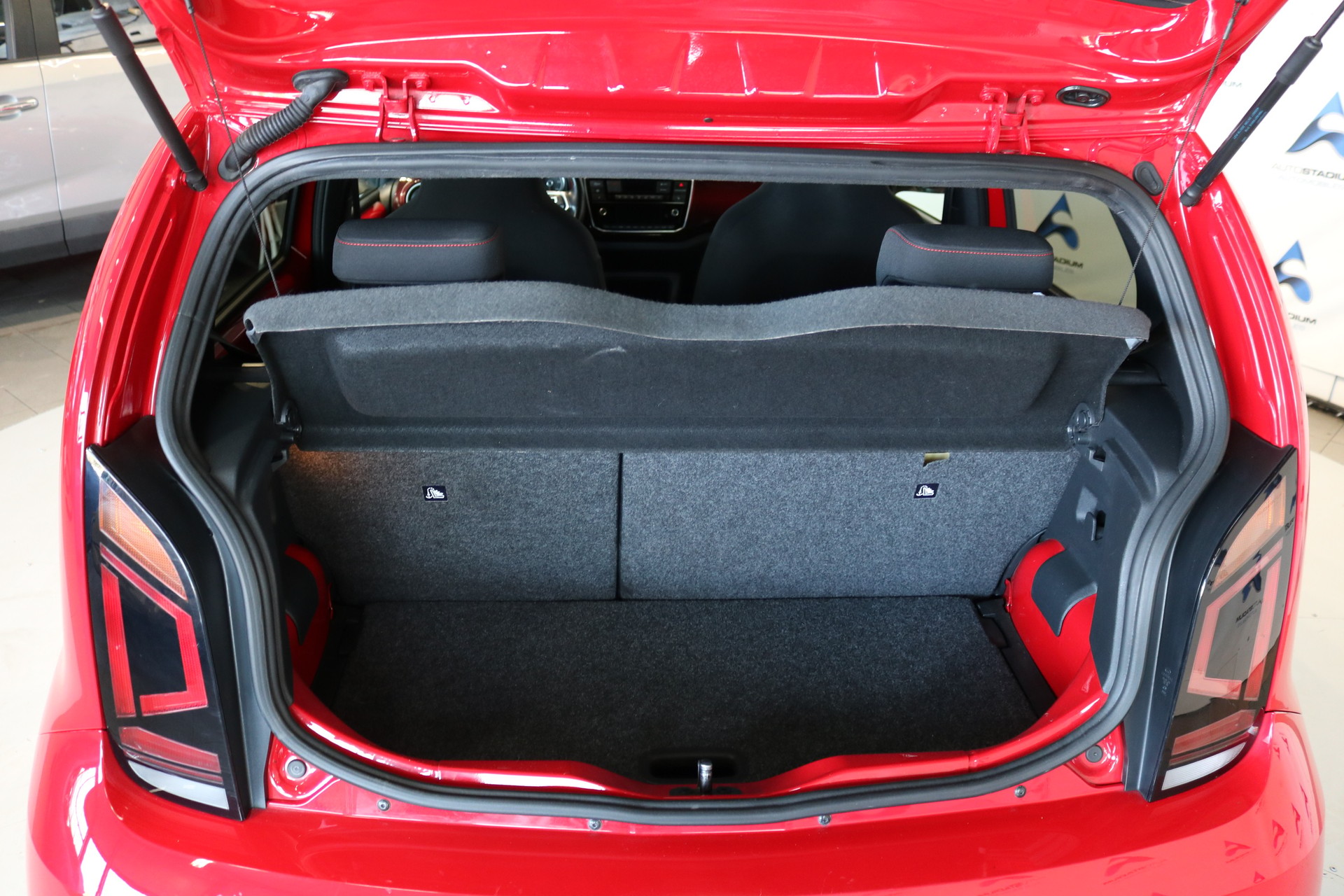 VW Up 1.0 TSI GTI-image-5