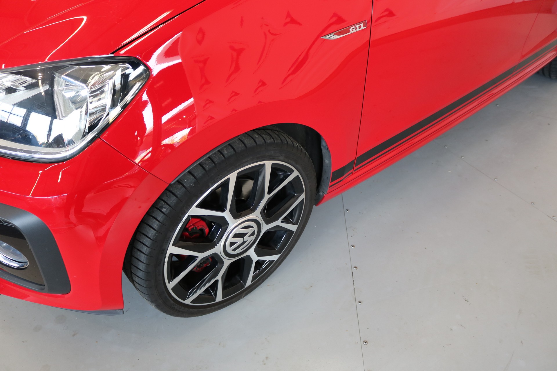 VW Up 1.0 TSI GTI-image-32