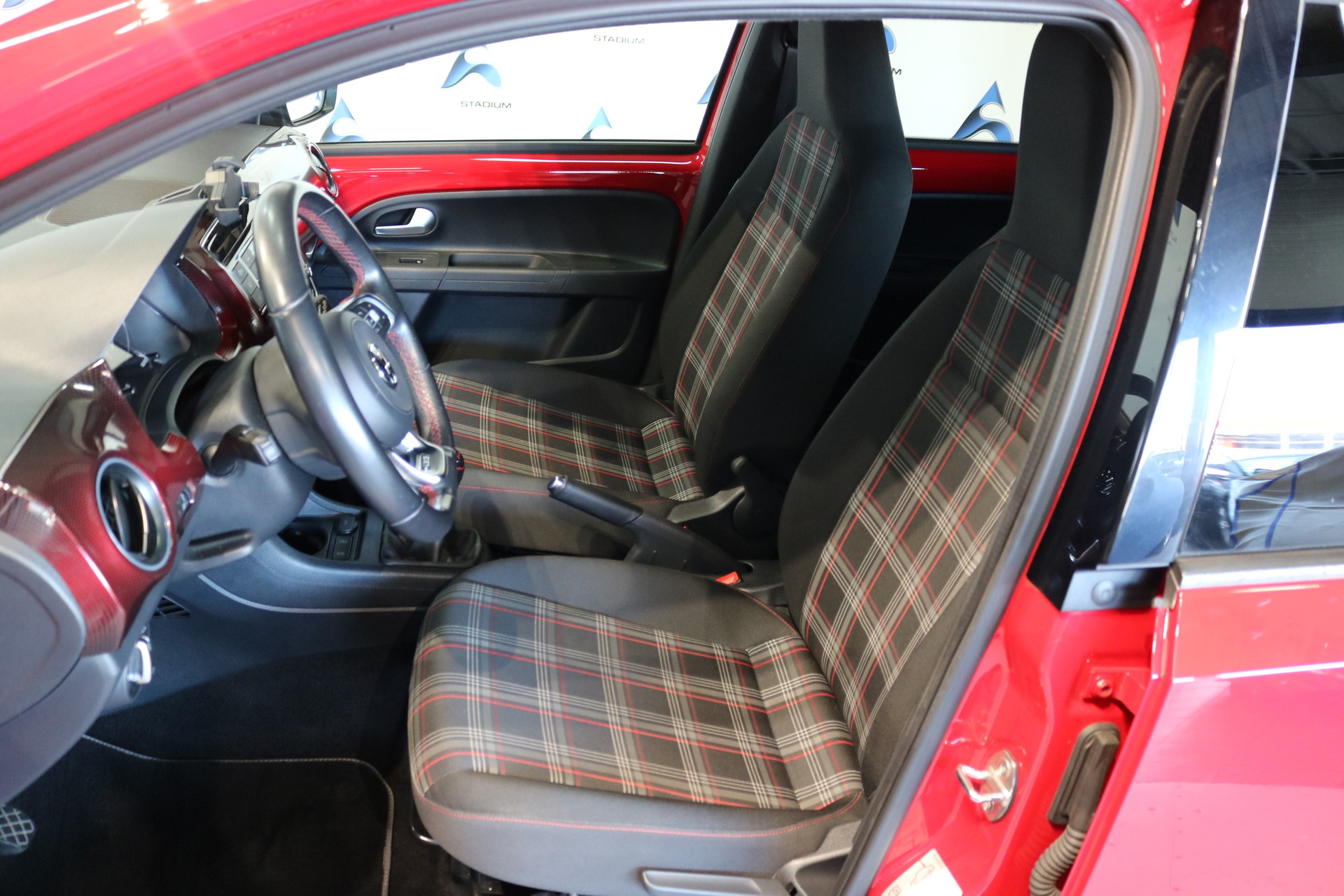 VW Up 1.0 TSI GTI-image-41