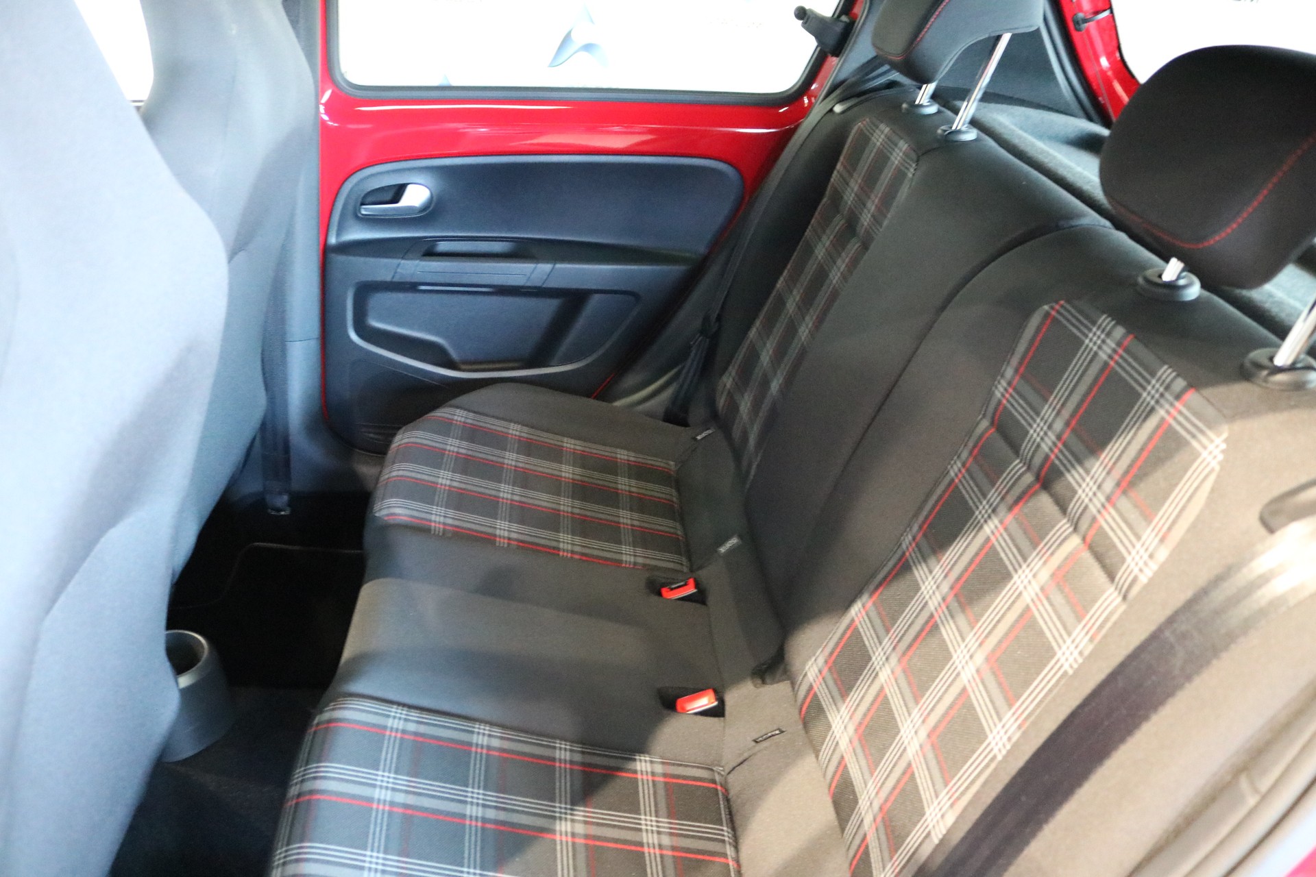 VW Up 1.0 TSI GTI-image-3