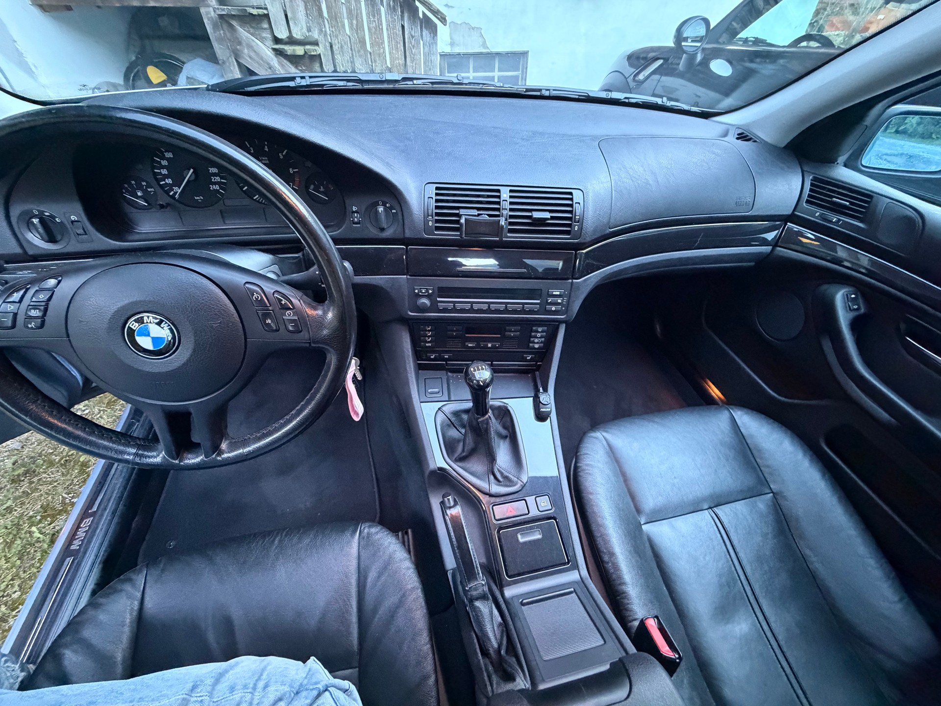 BMW 520i 24V ABS dAiB-image-4