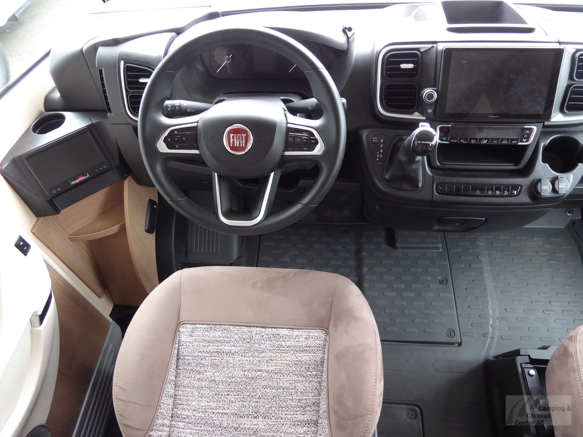 MALIBU I 441 LE-image-4