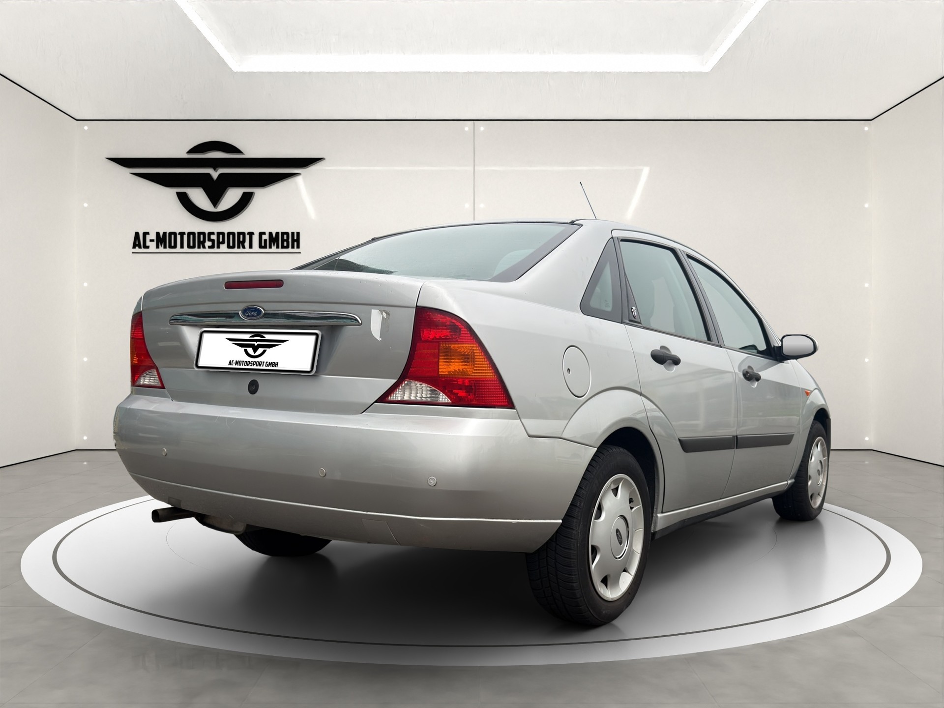 FORD Focus 1.6i 16V Ghia-image-6
