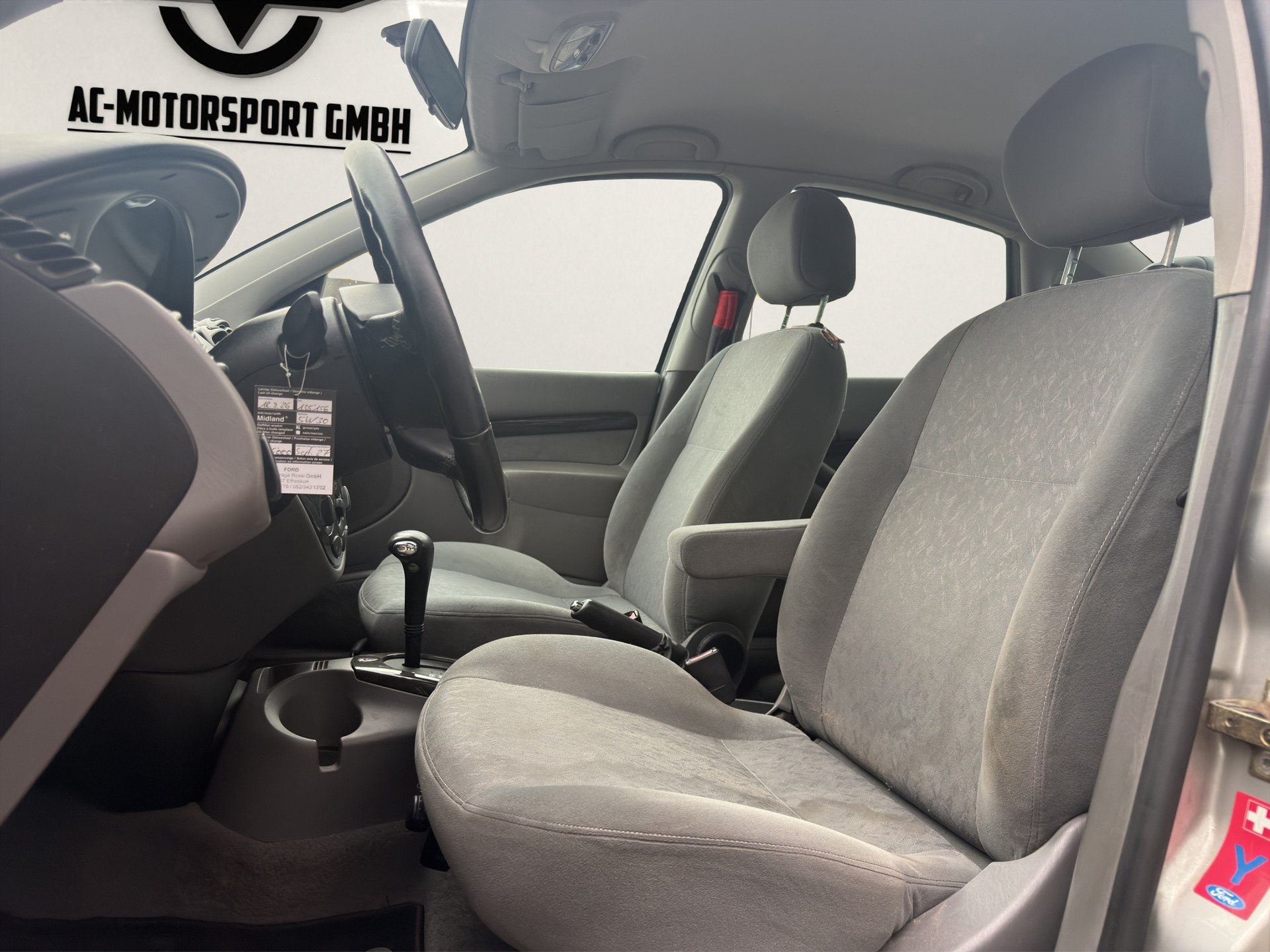 FORD Focus 1.6i 16V Ghia-image-14