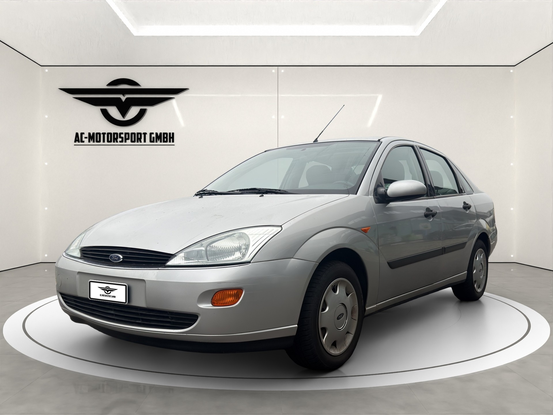FORD Focus 1.6i 16V Ghia-image-0