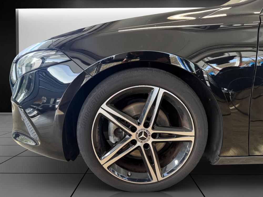 MERCEDES-BENZ A 180 Edition-image-5