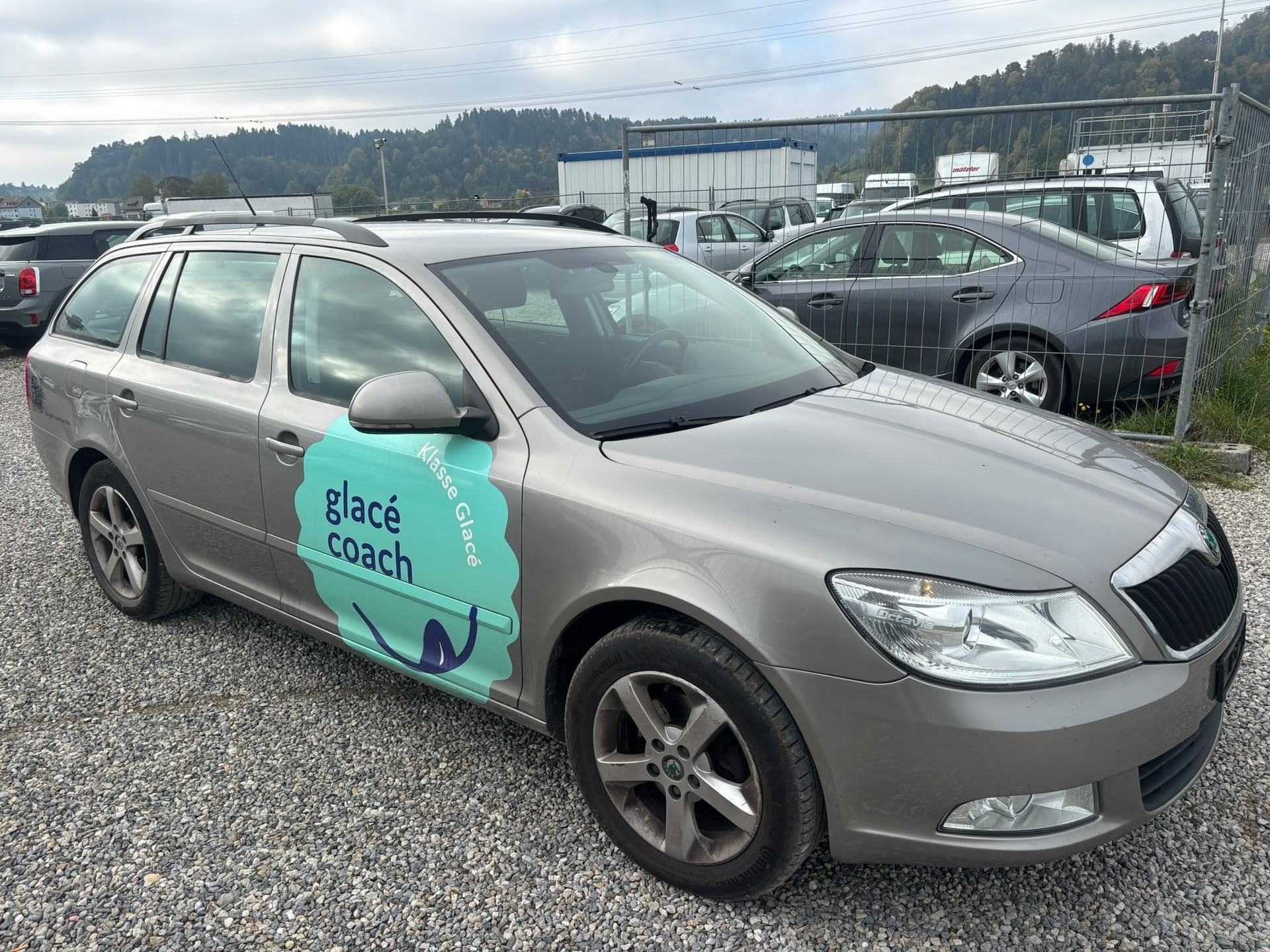 SKODA Octavia Combi 2.0 TDI Adventure 4x4 DSG-image-2