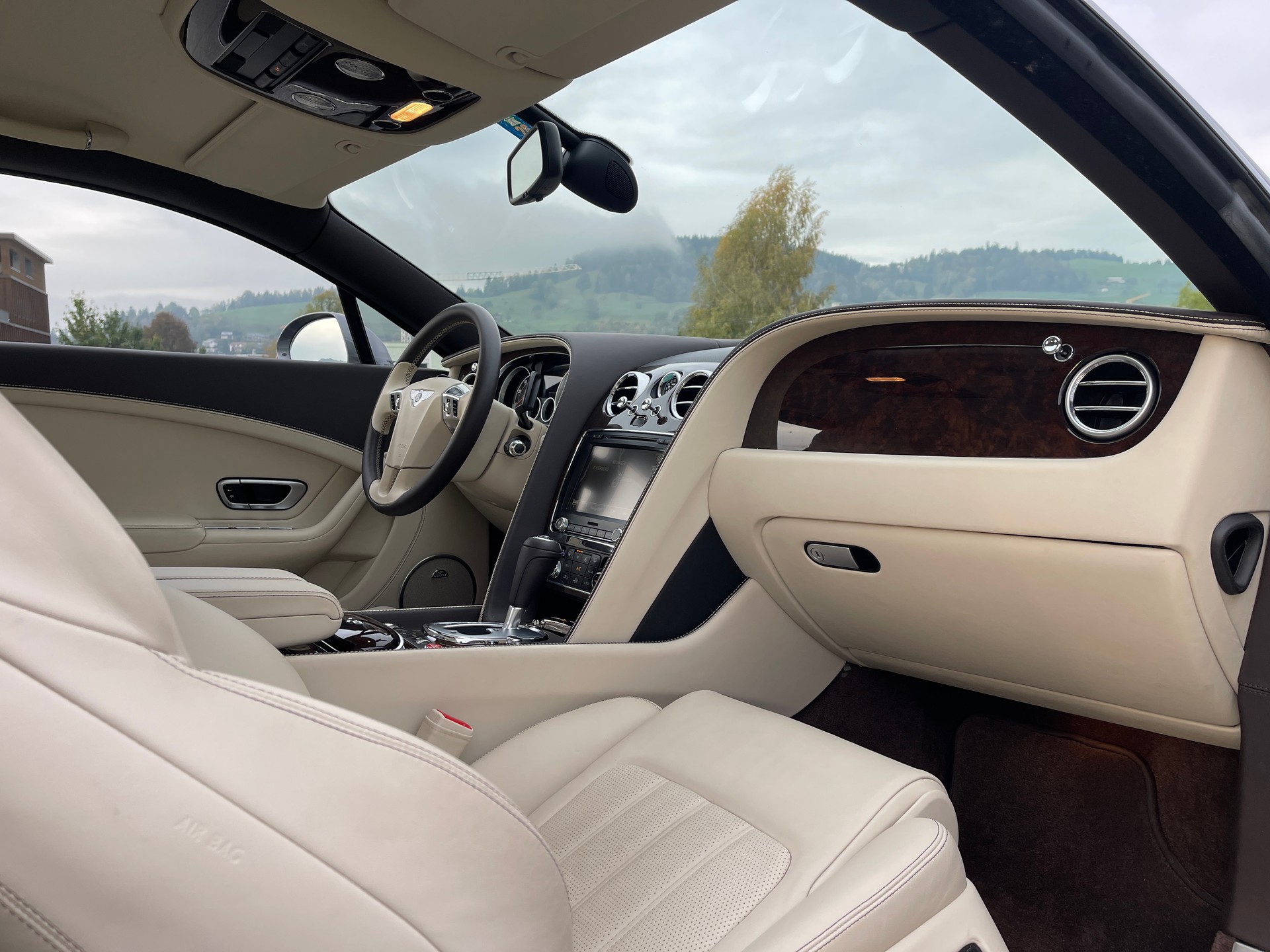 BENTLEY Continental GT 6.0 W12-image-4
