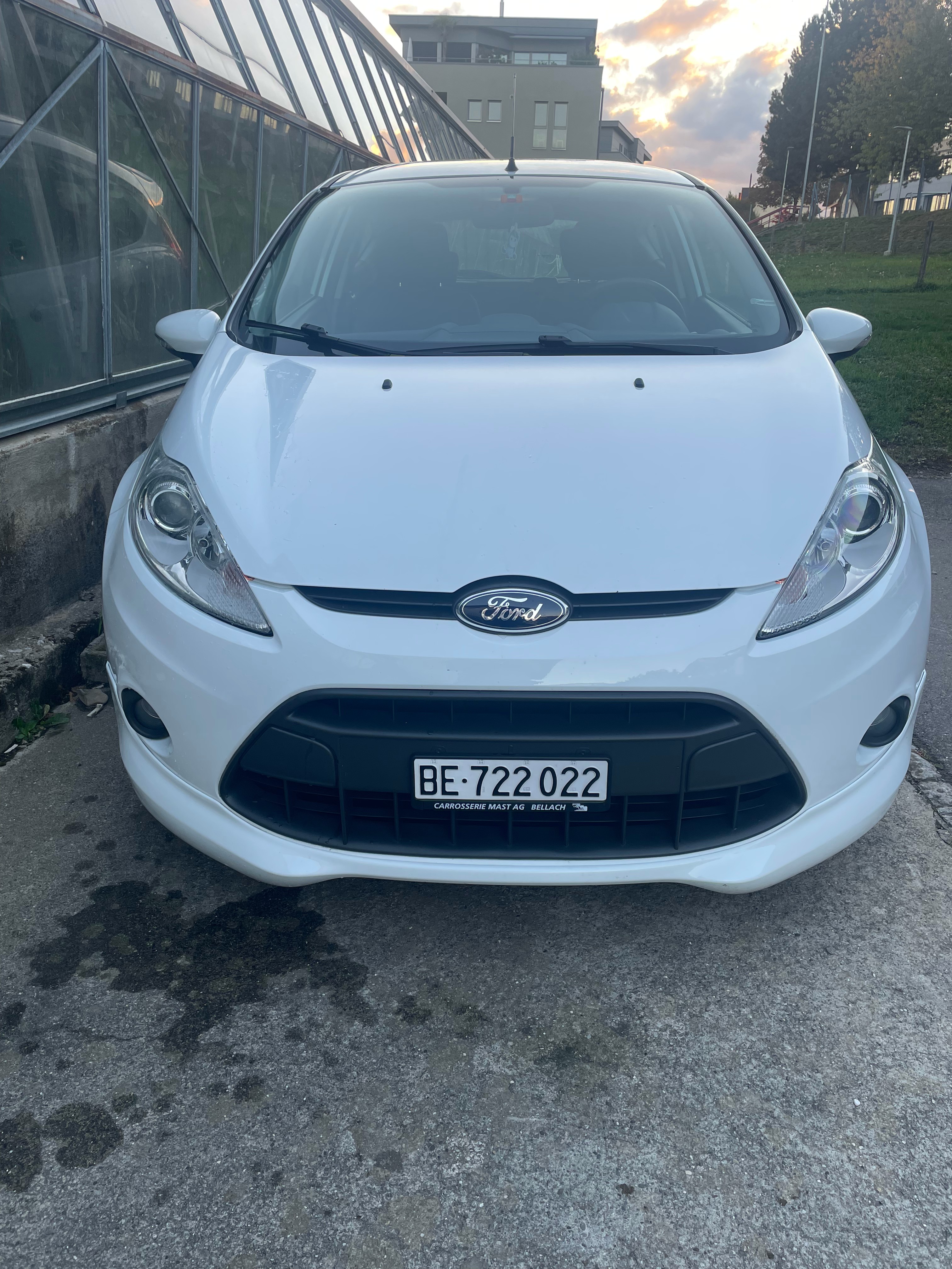 Car photo