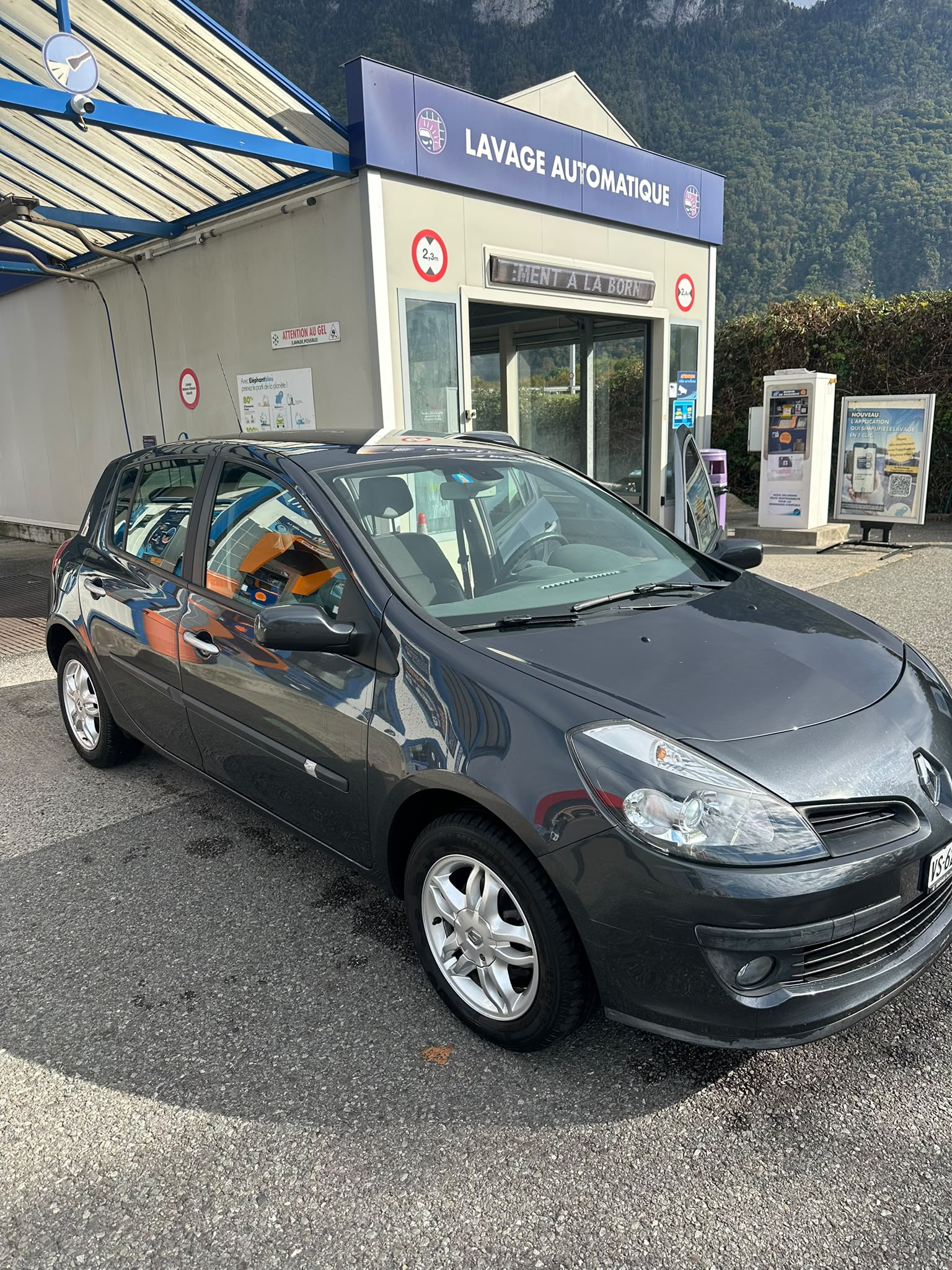 Car photo
