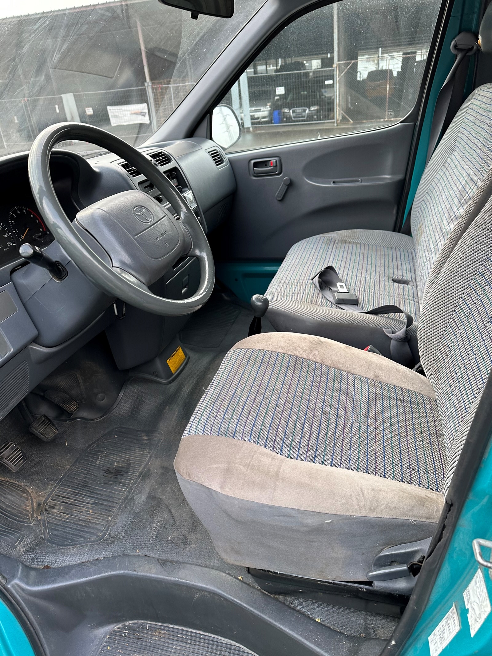 TOYOTA Hiace 2.7 Kombi 4x4 LWB-image-6