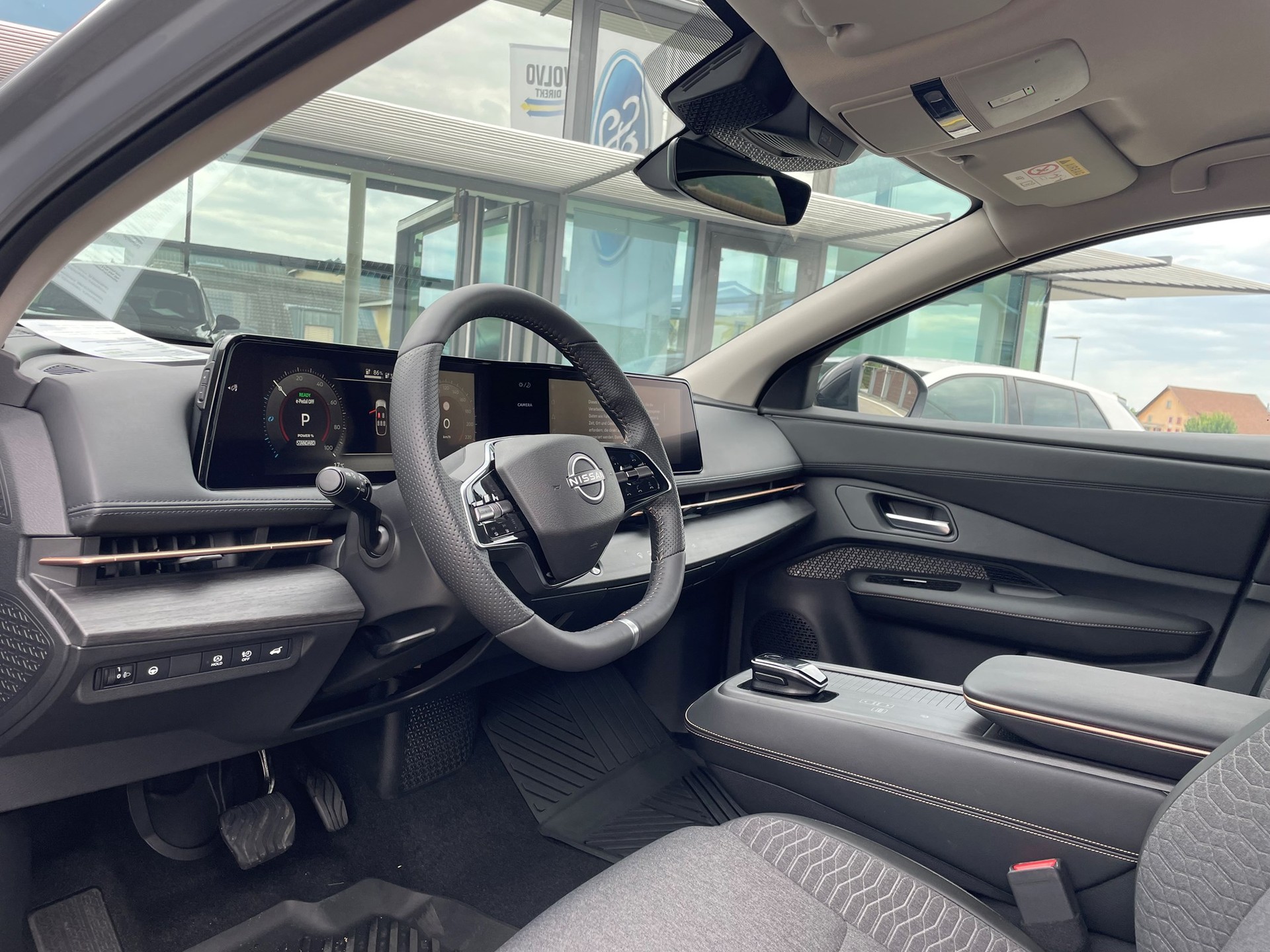 NISSAN Ariya 63 kWh Advance-image-10