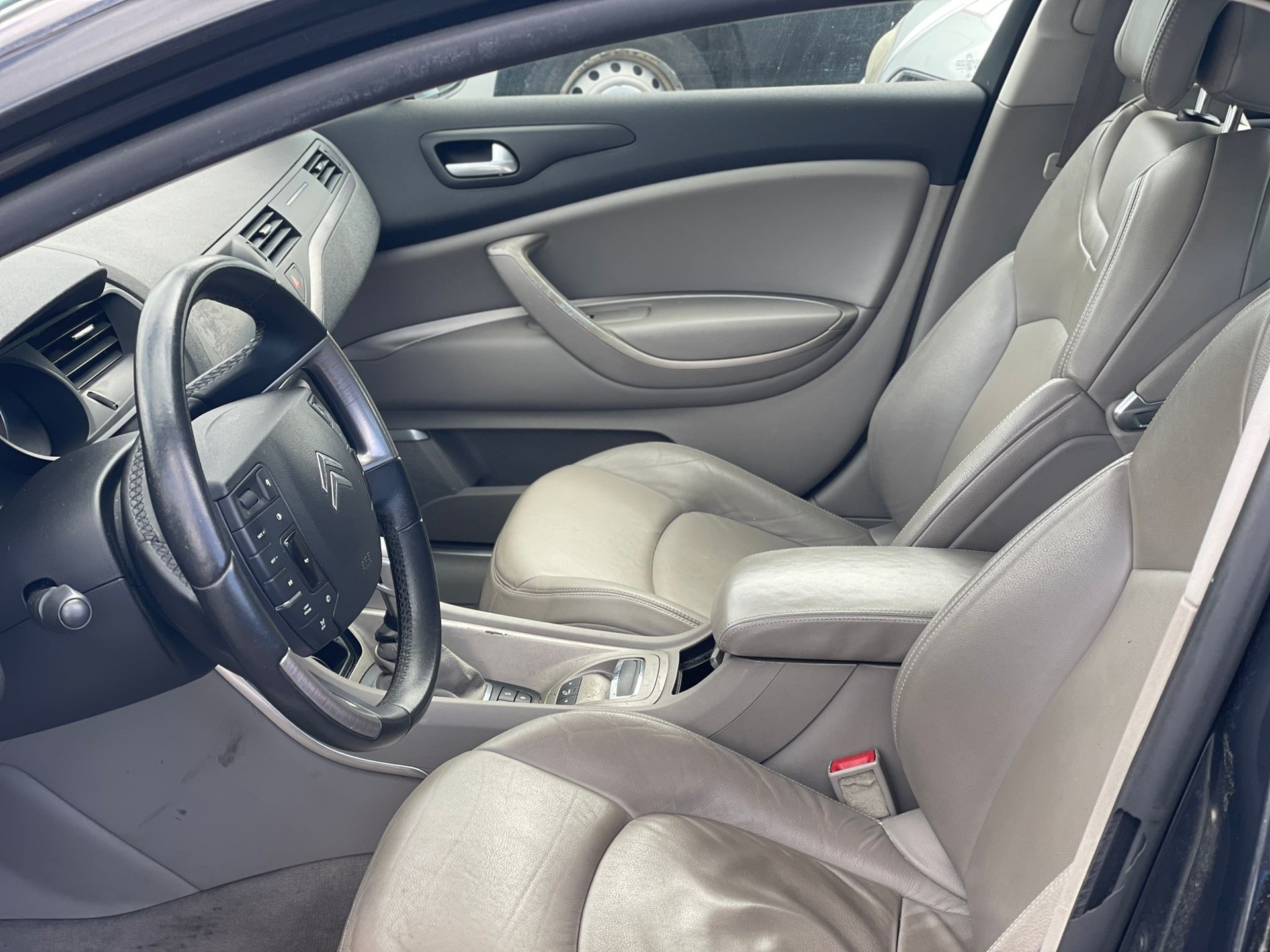 CITROEN C5 Berline 2.0 HDi Exclusive Automatic-image-4