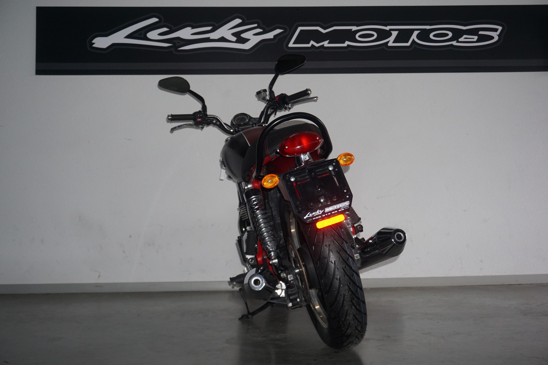TRIUMPH Bonneville 900 i-image-3