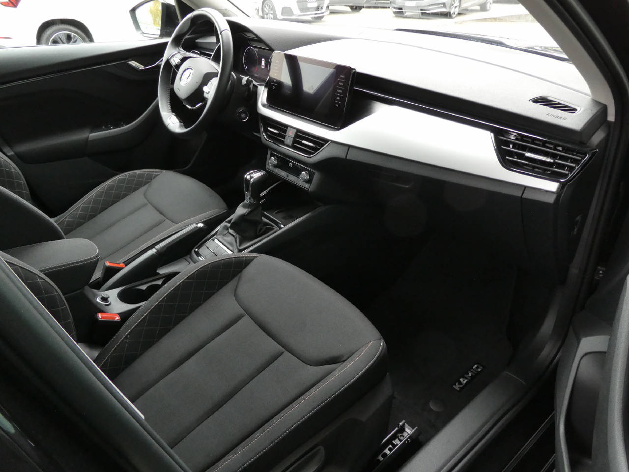 SKODA Kamiq 1.0 TSI Ambition DSG-image-7