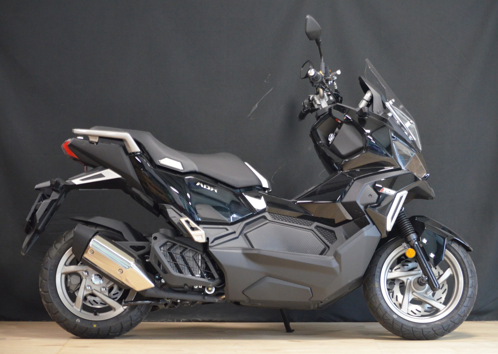 SYM ADX 125 EURO 5+-showroom-element-3