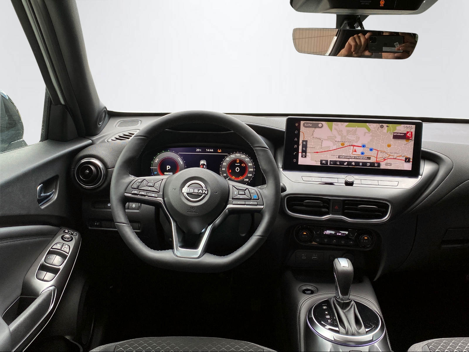 NISSAN Juke 1.6 Hybrid N-Connecta-image-12