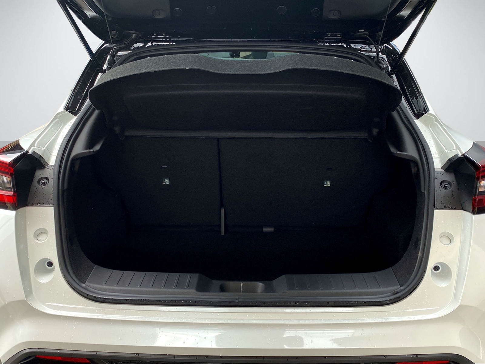 NISSAN Juke 1.6 Hybrid N-Connecta-image-5