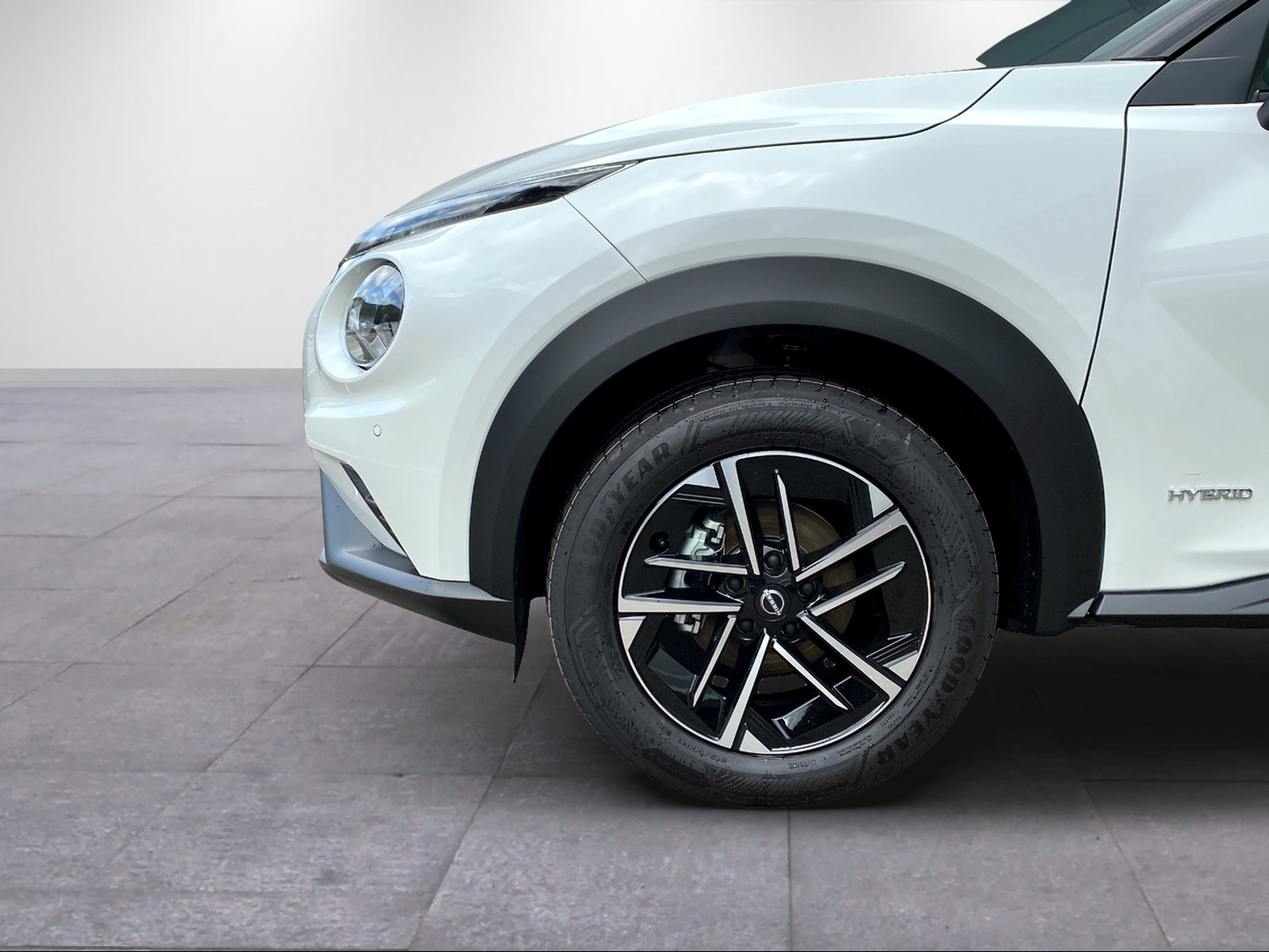 NISSAN Juke 1.6 Hybrid N-Connecta-image-2