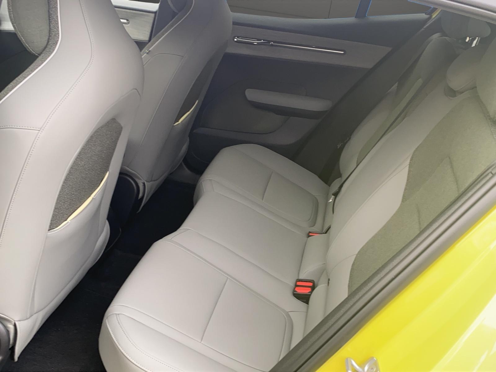VOLVO EX30 Plus-image-14