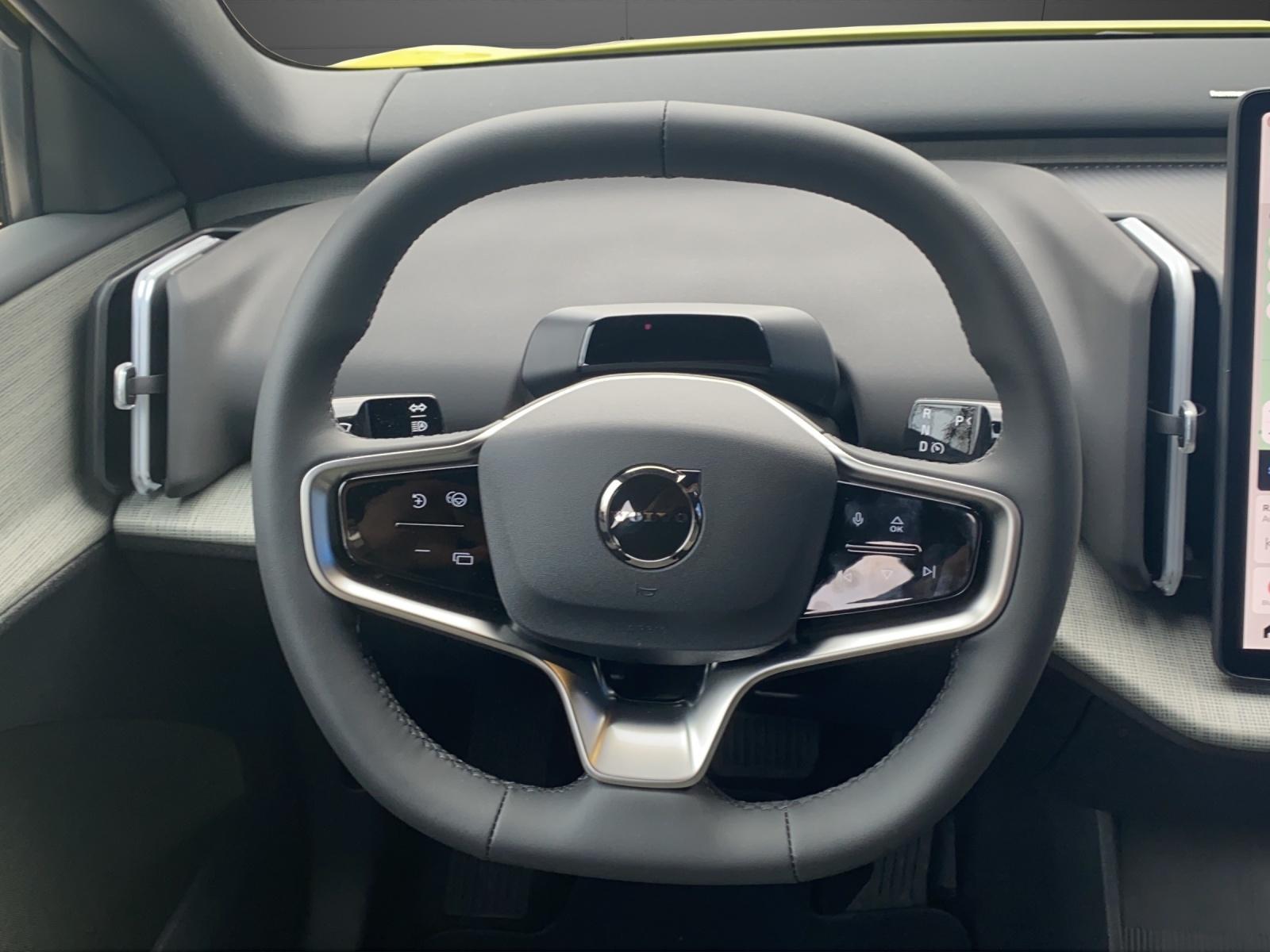 VOLVO EX30 Plus-image-30