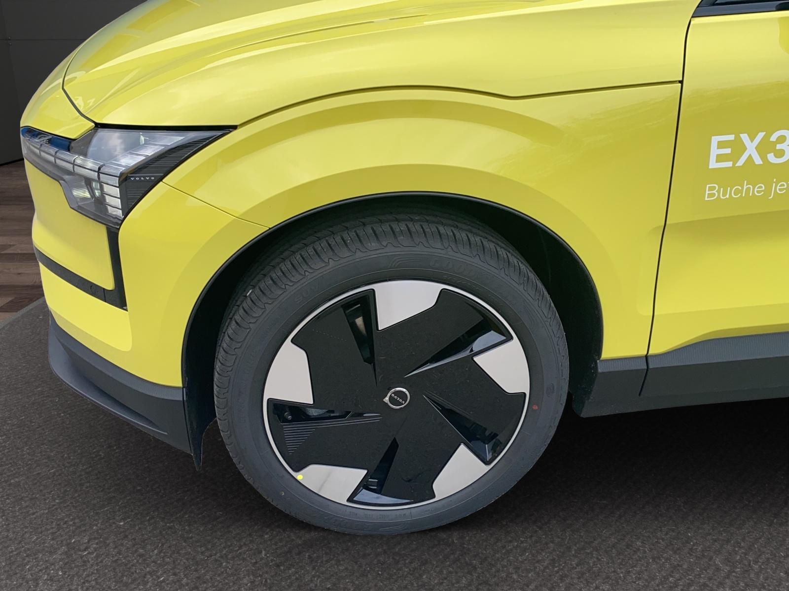 VOLVO EX30 Plus-image-28