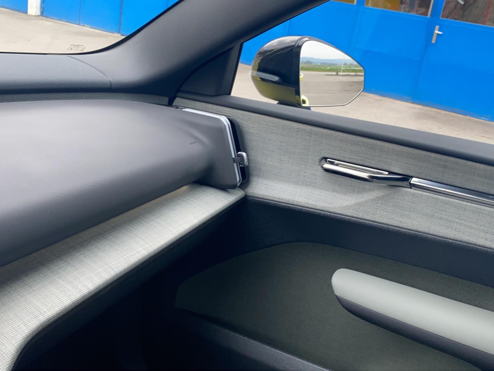 VOLVO EX30 Plus-image-18