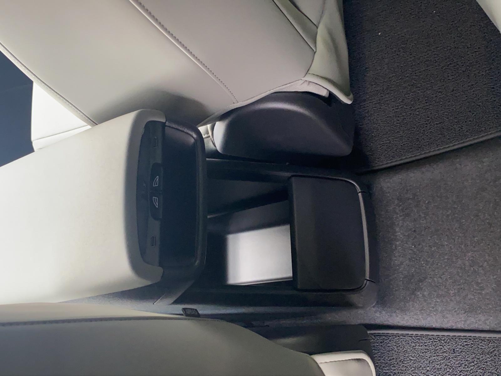 VOLVO EX30 Plus-image-16