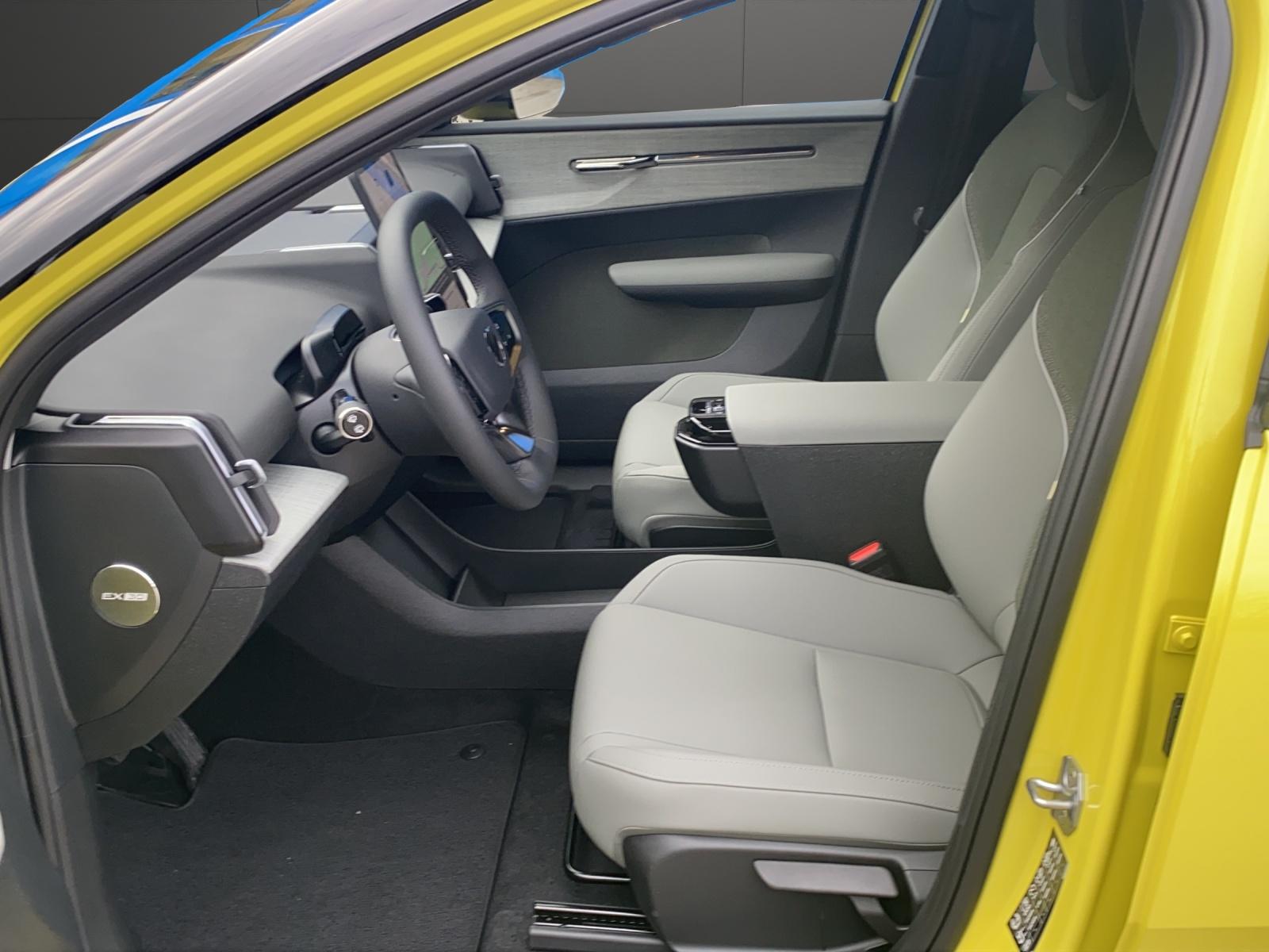 VOLVO EX30 Plus-image-9