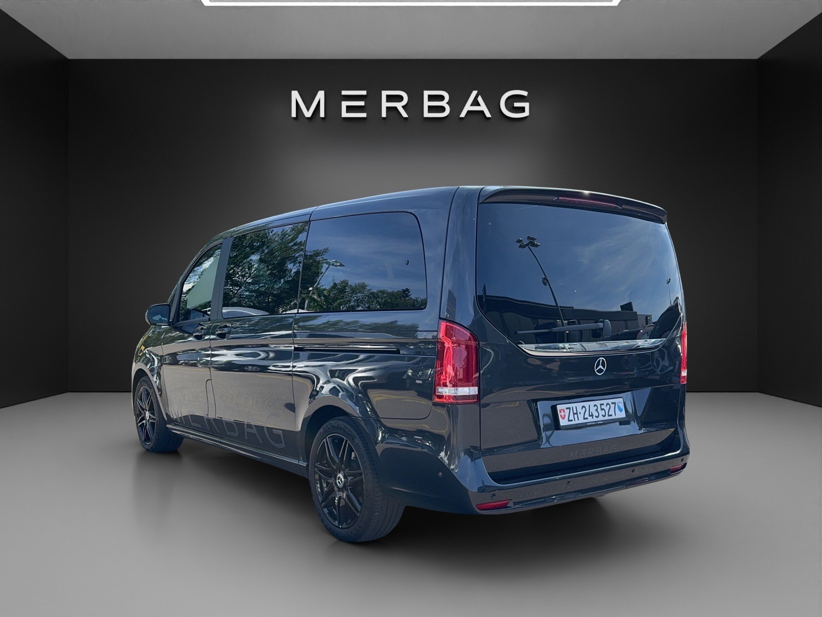 MERCEDES-BENZ V 300 d lang Avantgarde 4Matic 9G-Tronic-image-3