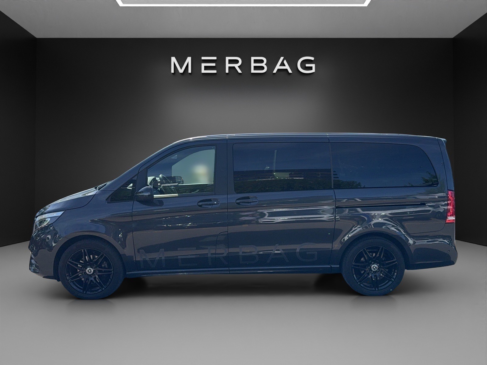 MERCEDES-BENZ V 300 d lang Avantgarde 4Matic 9G-Tronic-image-4
