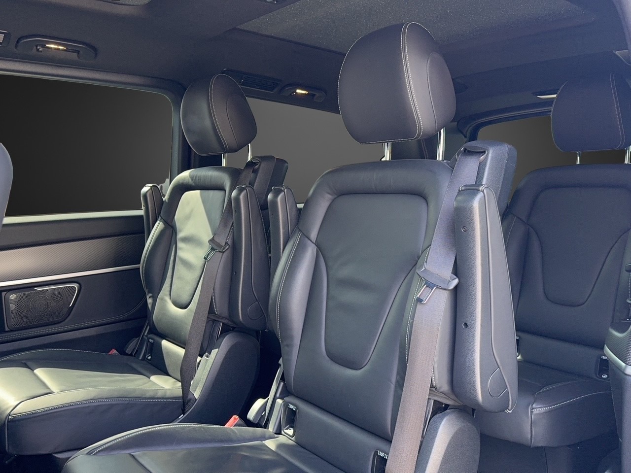 MERCEDES-BENZ V 300 d lang Avantgarde 4Matic 9G-Tronic-image-7