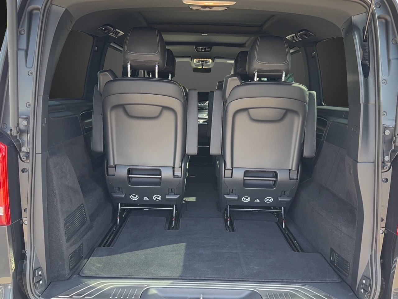 MERCEDES-BENZ V 300 d lang Avantgarde 4Matic 9G-Tronic-image-9