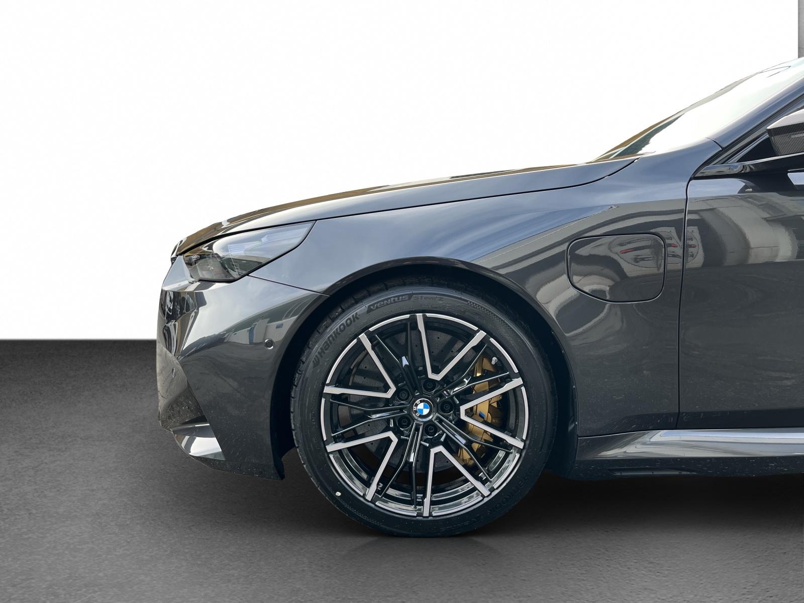 BMW M5 xDrive-image-6