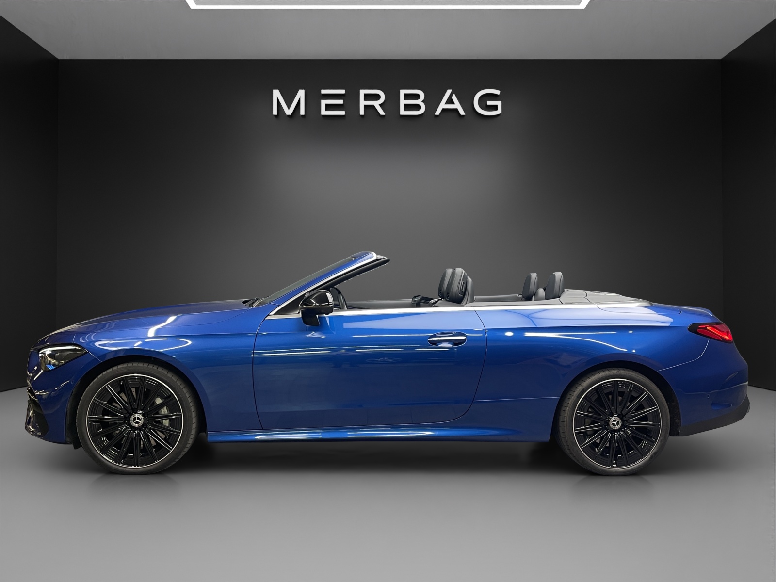 MERCEDES-BENZ CLE 450 Cabrio 4M-image-3
