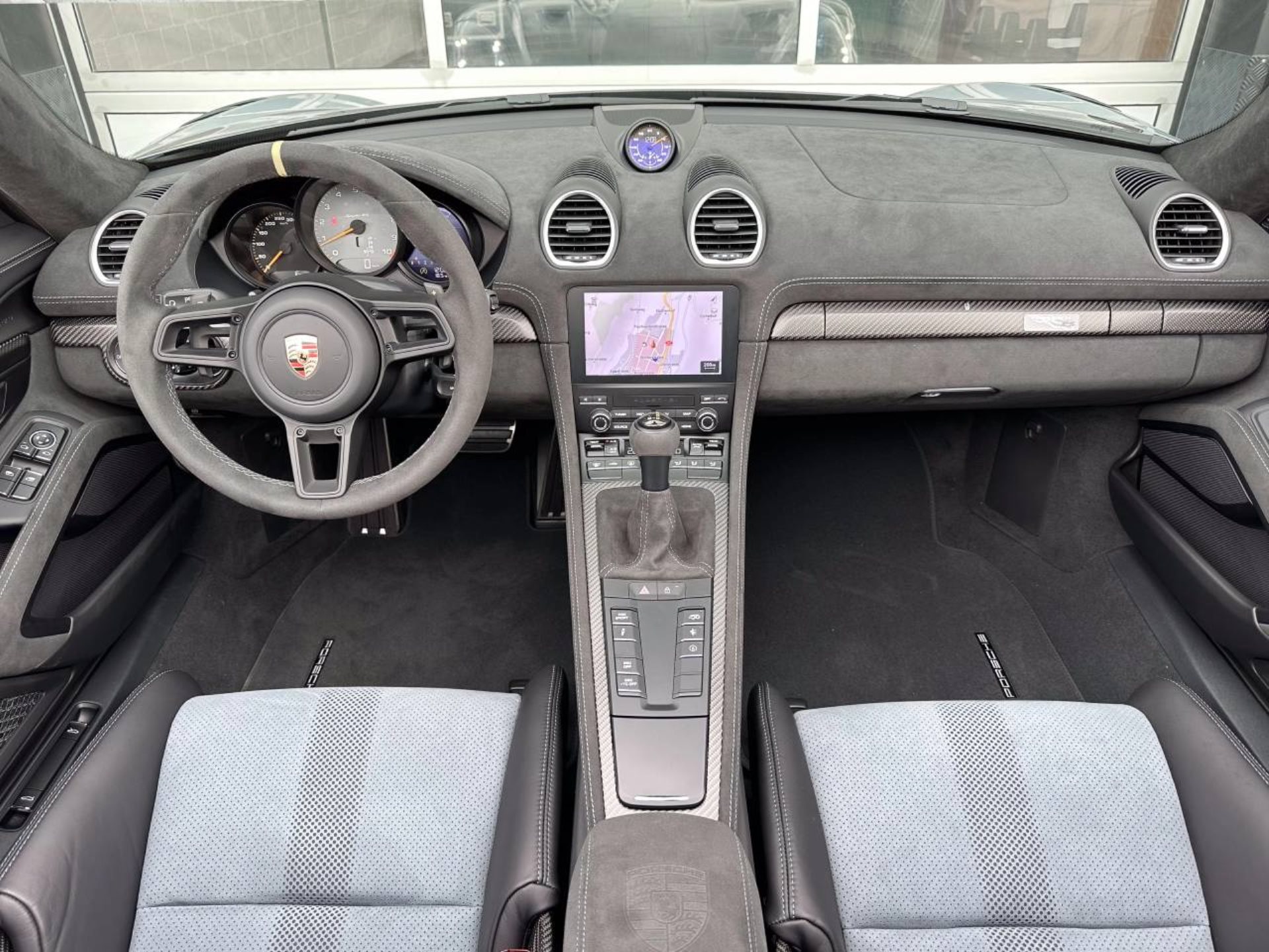 PORSCHE 718 Spyder RS-image-4