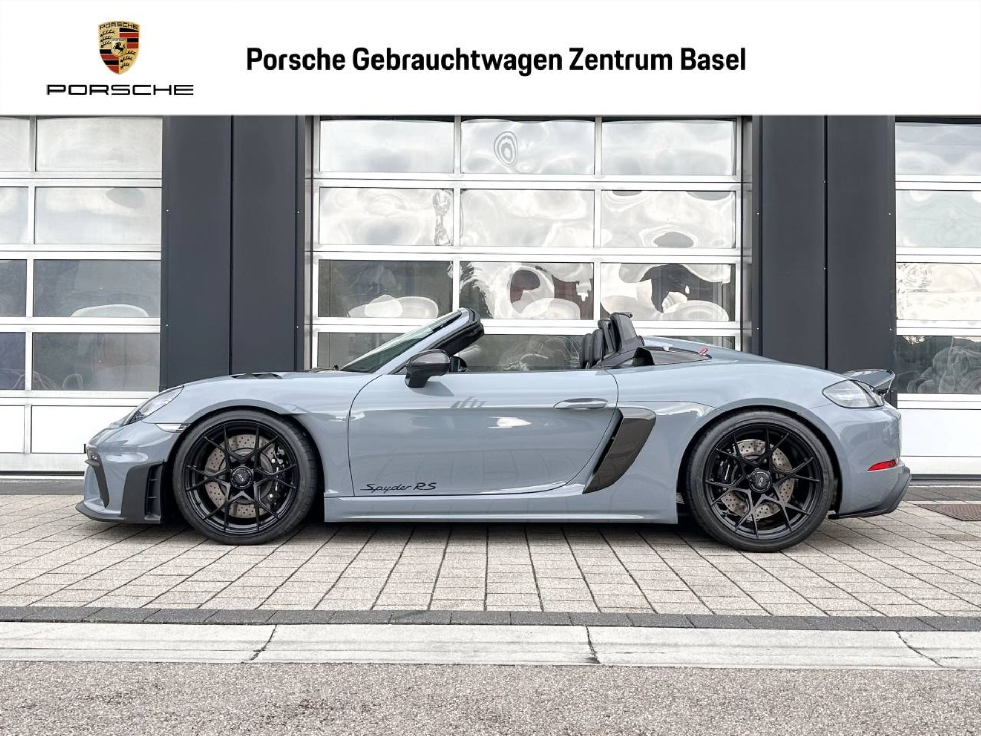 PORSCHE 718 Spyder RS-image-2