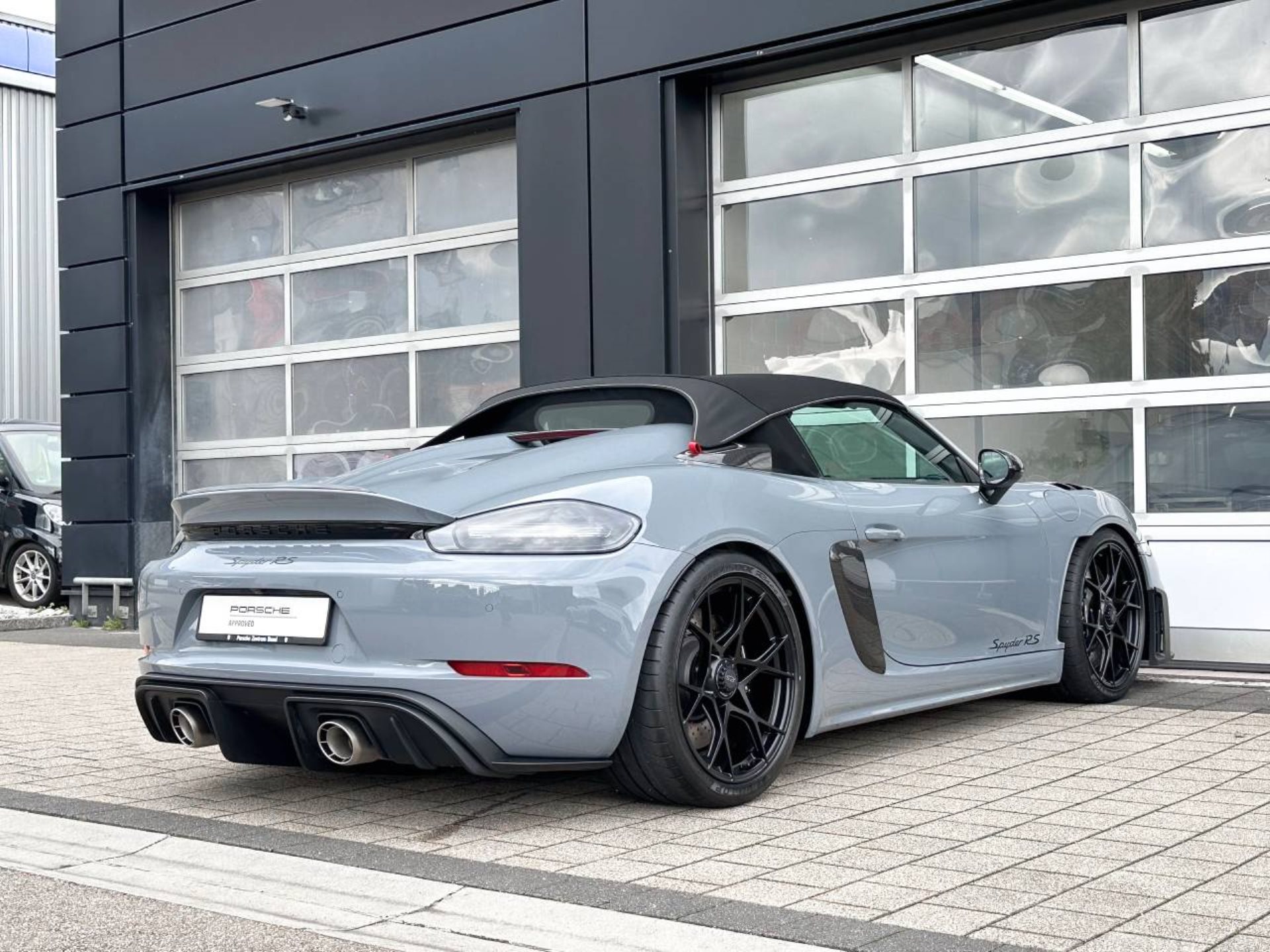 PORSCHE 718 Spyder RS-image-28