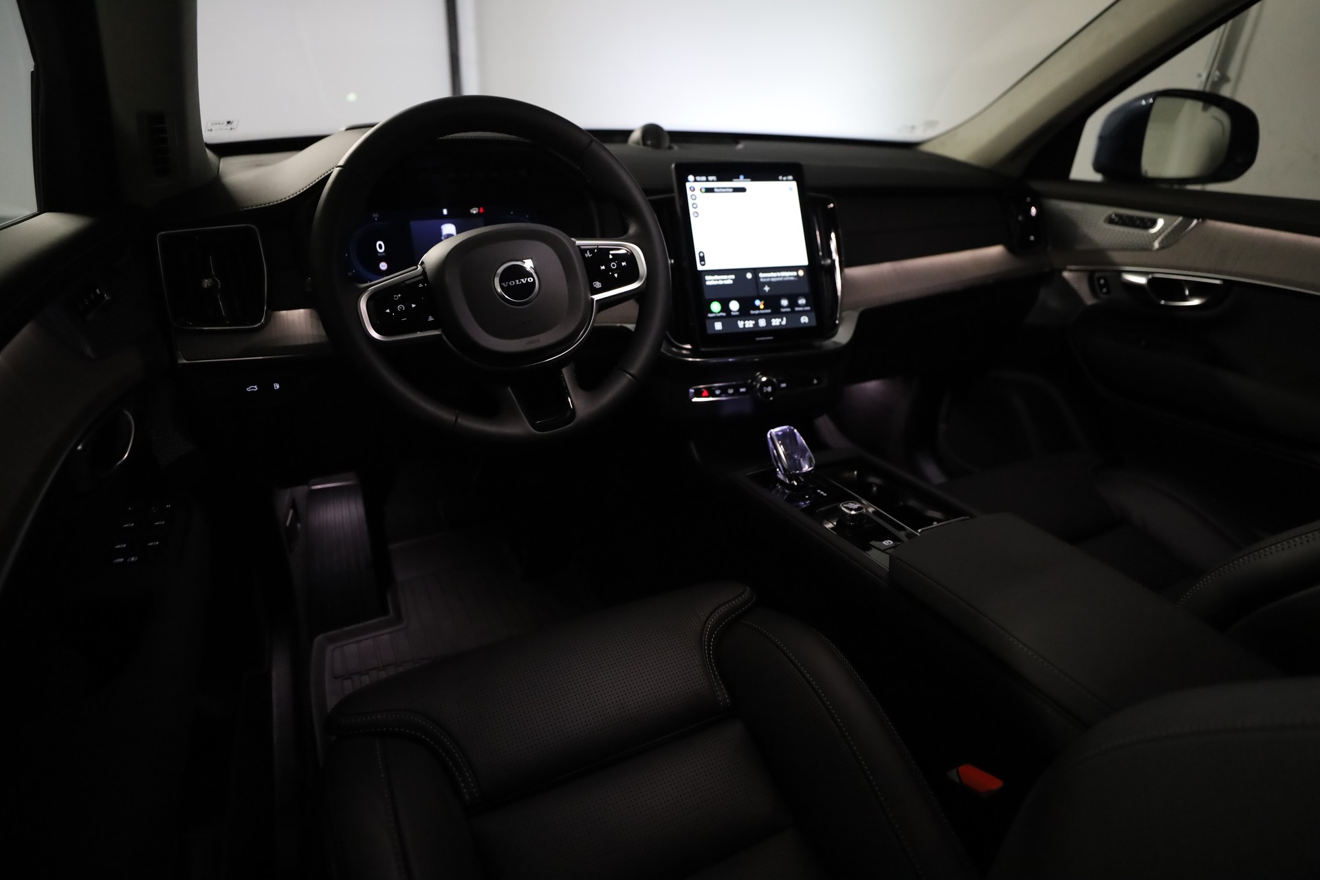 VOLVO XC90 T8 eAWD PluginHybrid Ultra Bright Geartronic-image-9