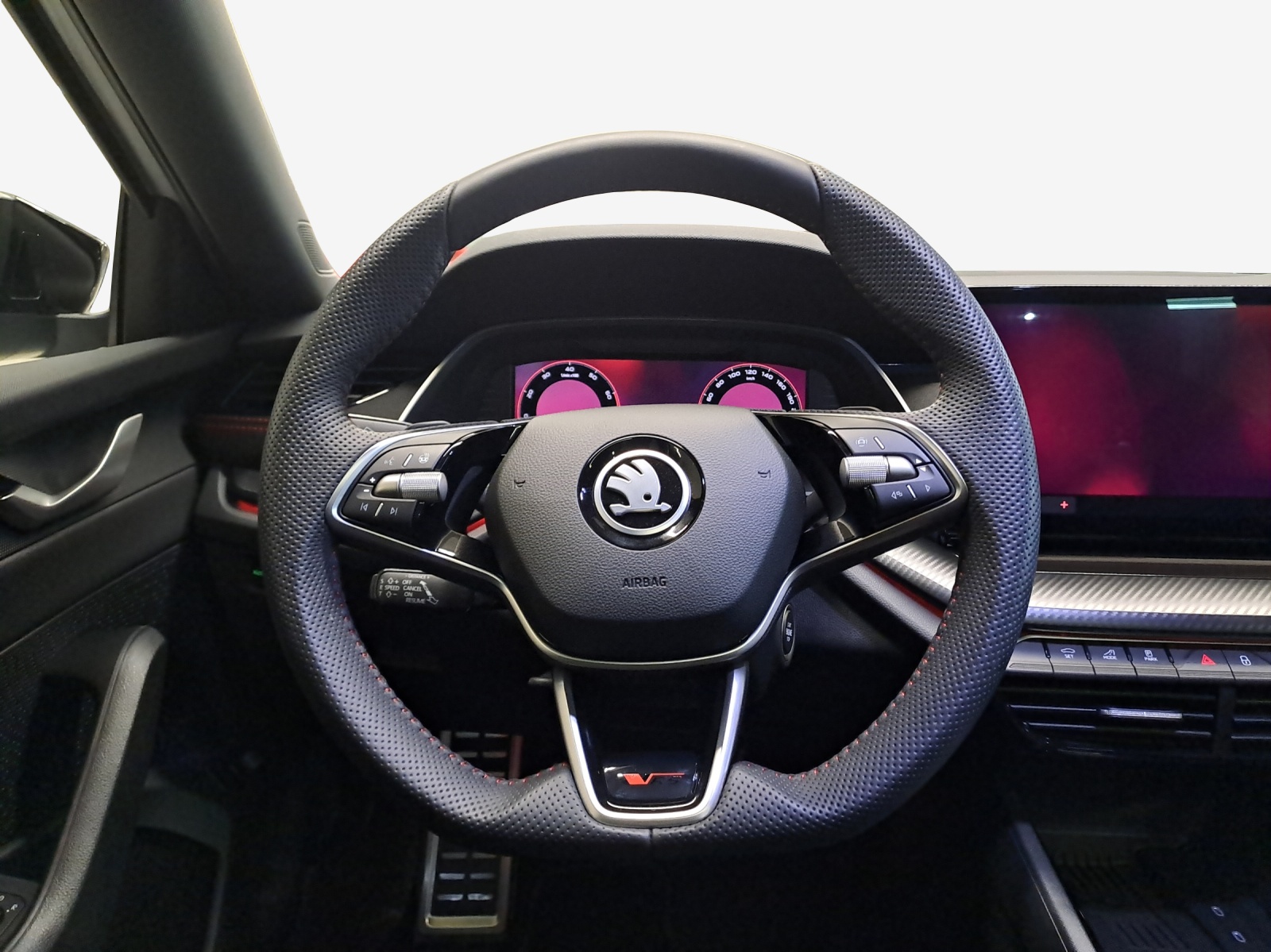 SKODA Octavia Combi 2.0 TSI DSG RS-image-9