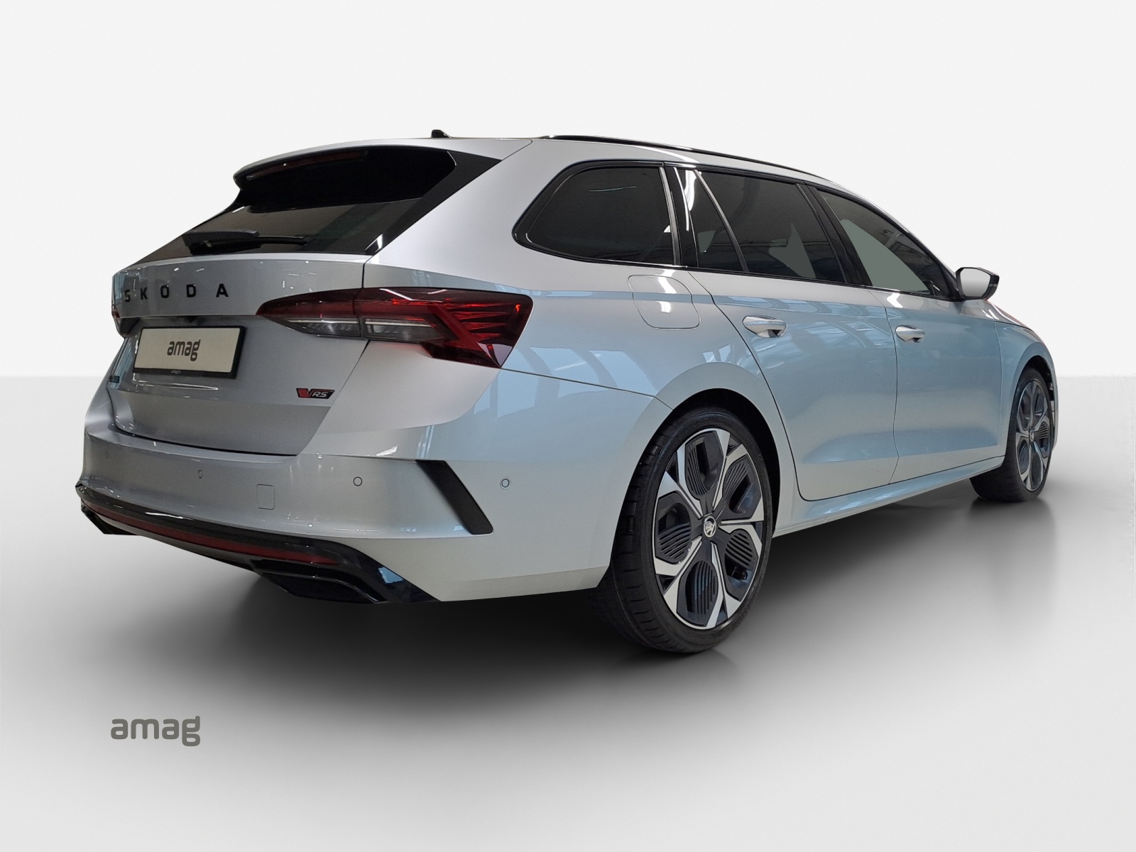 SKODA Octavia Combi 2.0 TSI DSG RS-image-4