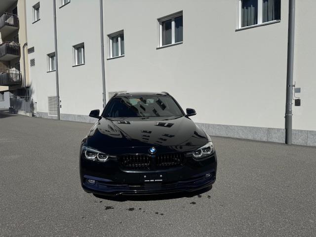 BMW 320i xDrive Touring-image-4