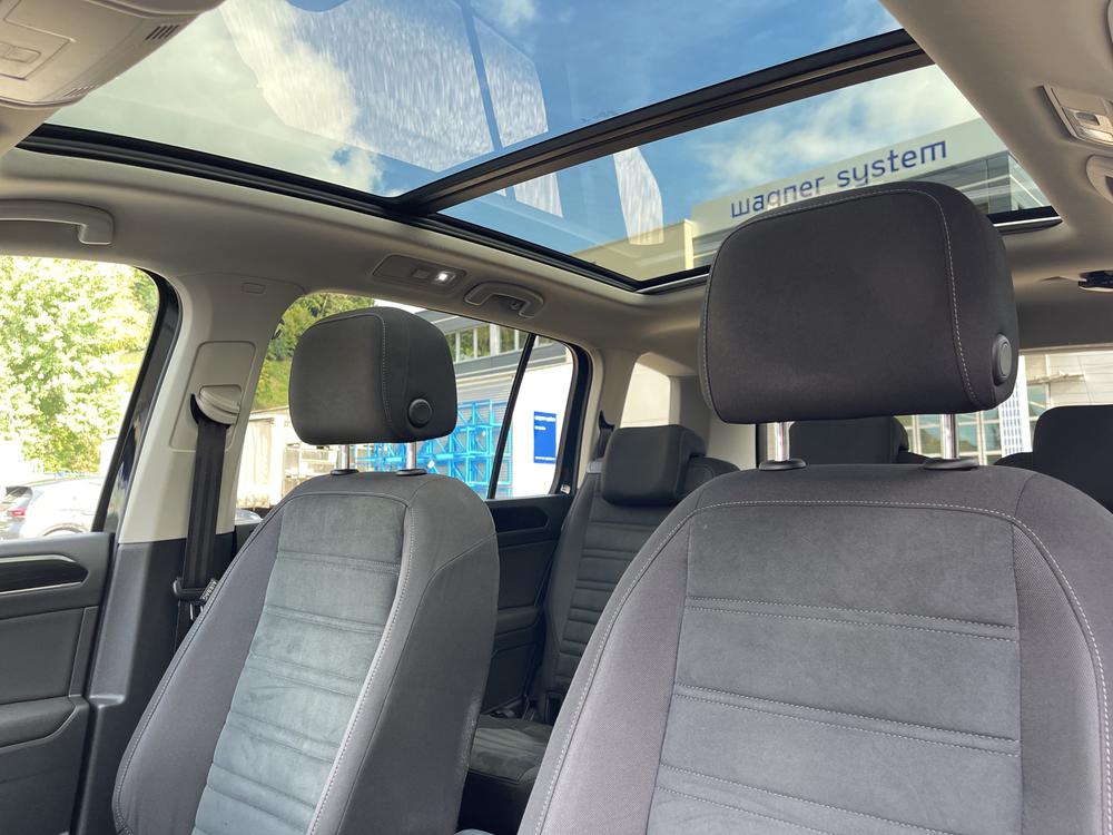 VW Touran 2.0 TDI BlueMotion Technology Highline DSG-image-10