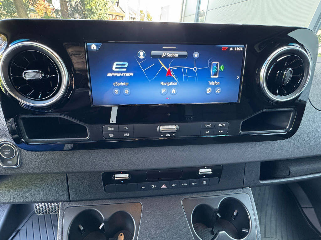 MERCEDES-BENZ eSprinter 320 Kasten Pro 3665 S 81 kWh-image-12