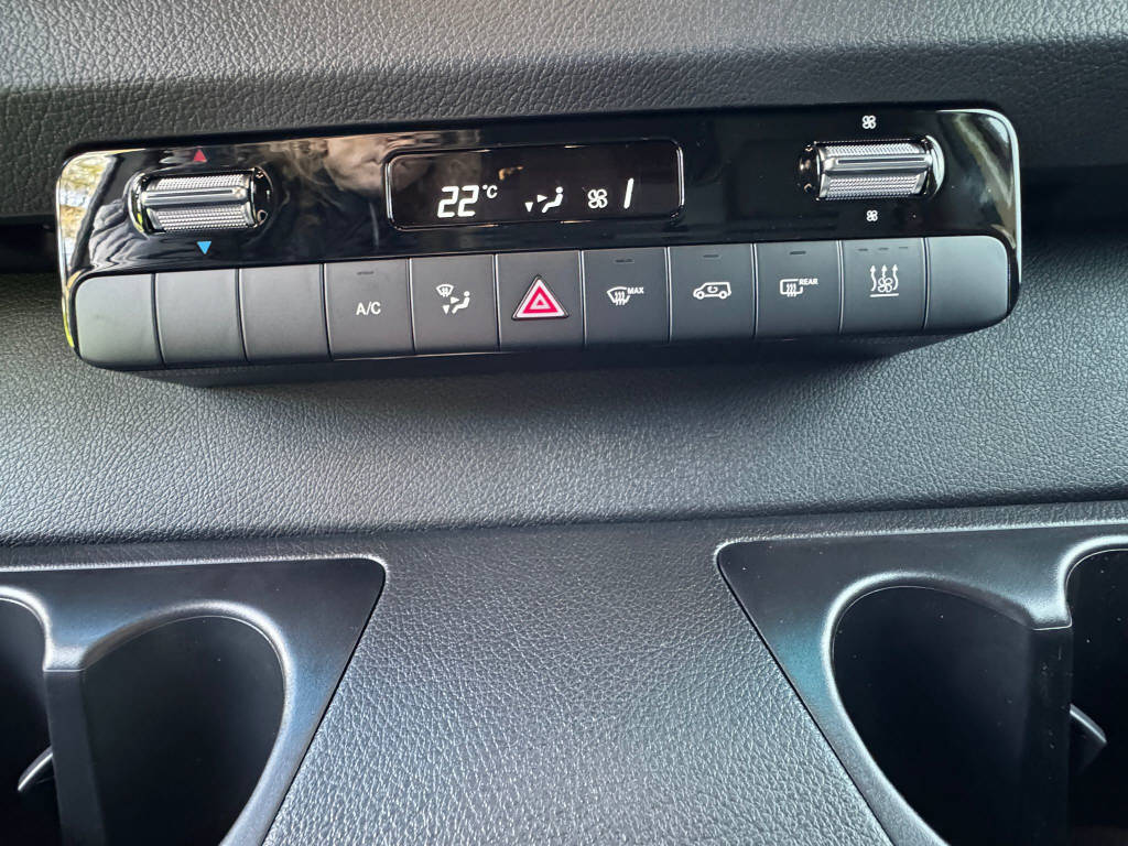 MERCEDES-BENZ eSprinter 320 Kasten Pro 3665 S 81 kWh-image-13