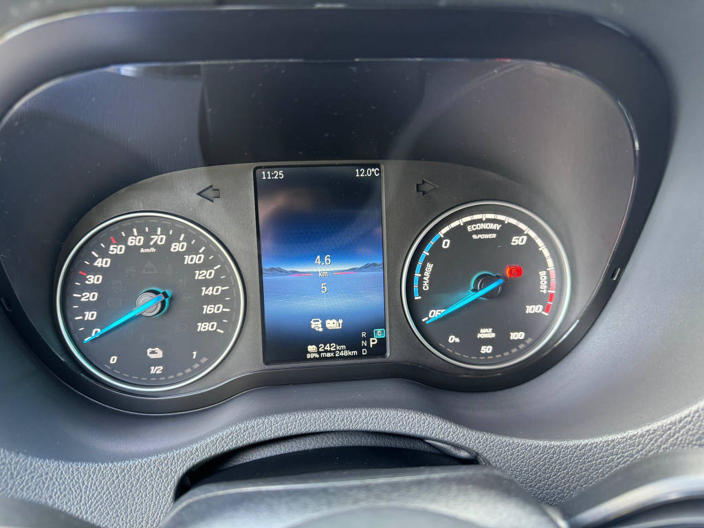 MERCEDES-BENZ eSprinter 320 Kasten Pro 3665 S 81 kWh-image-11